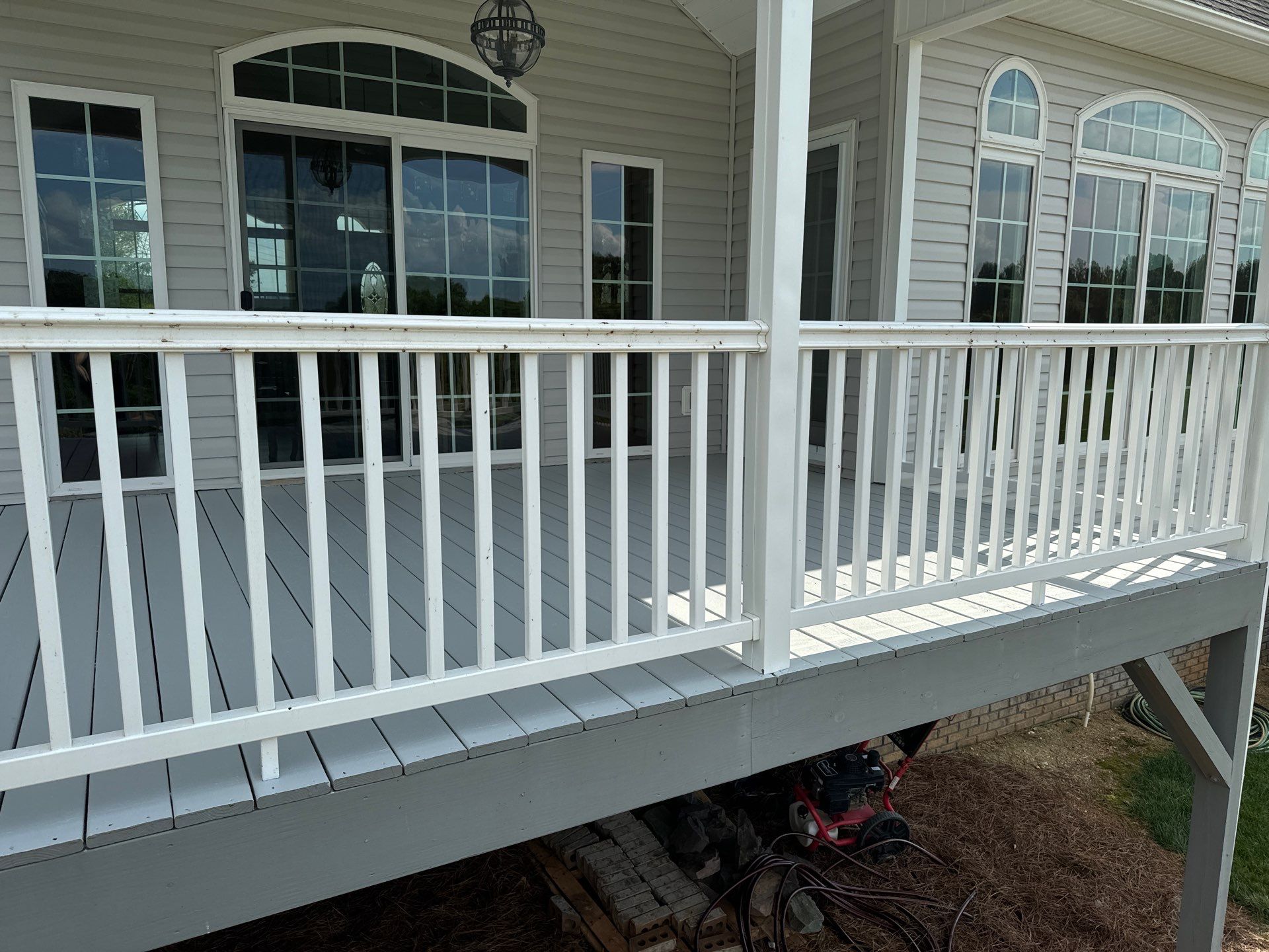 Coated Deck using AcryFin by DuraSeal