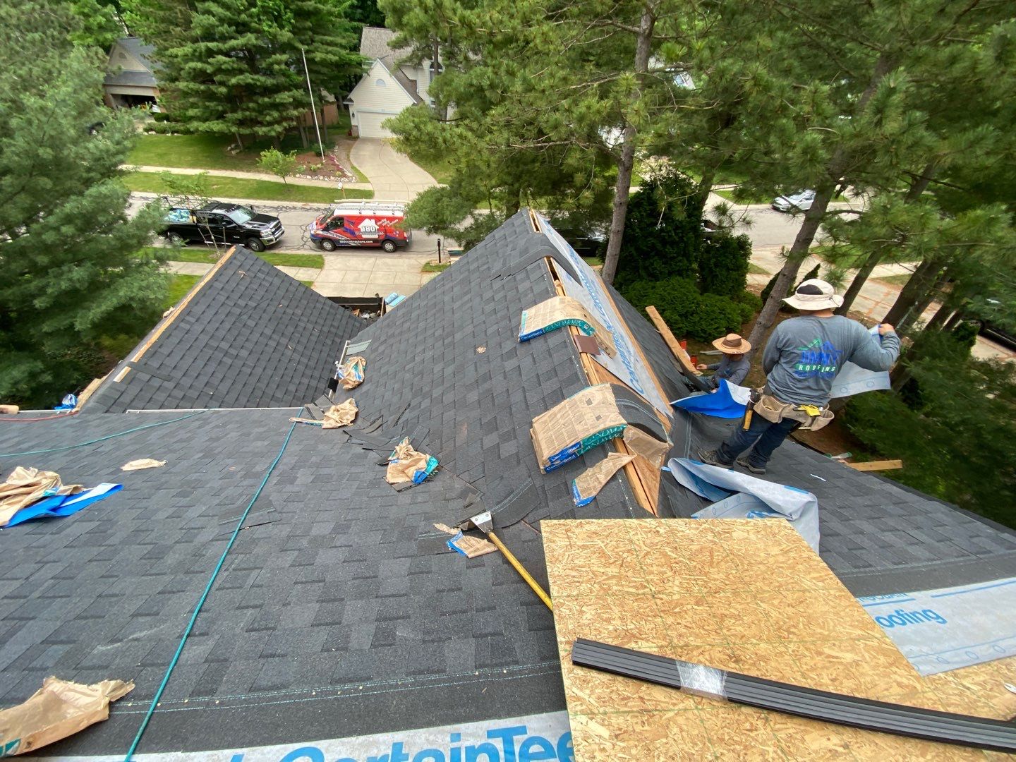 Roof Replacement using CertainTeed Landmark by 180 Contractors