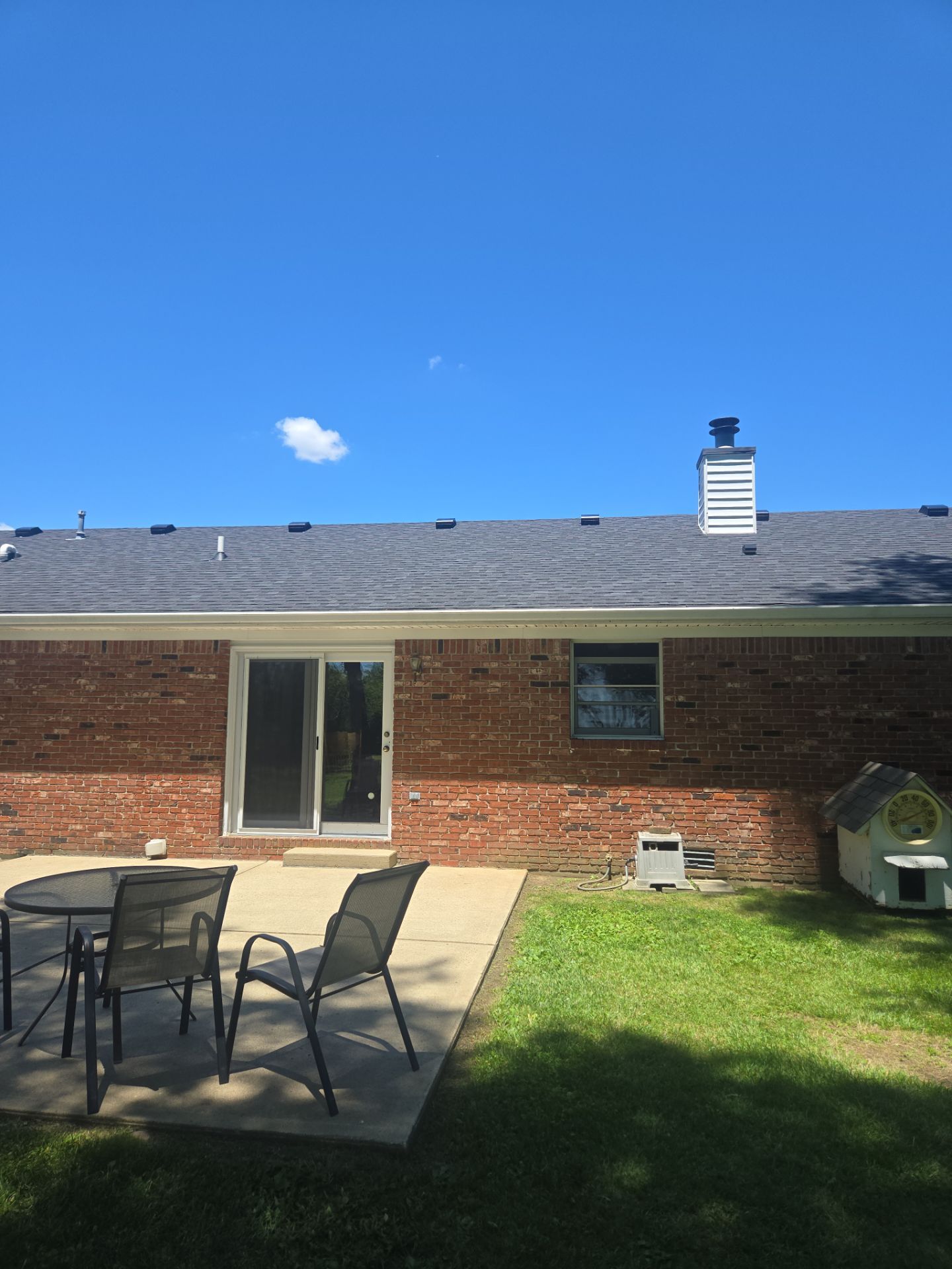 Owens Corning Oakridge - Onyx Black by Hoel Roofing & Remodeling