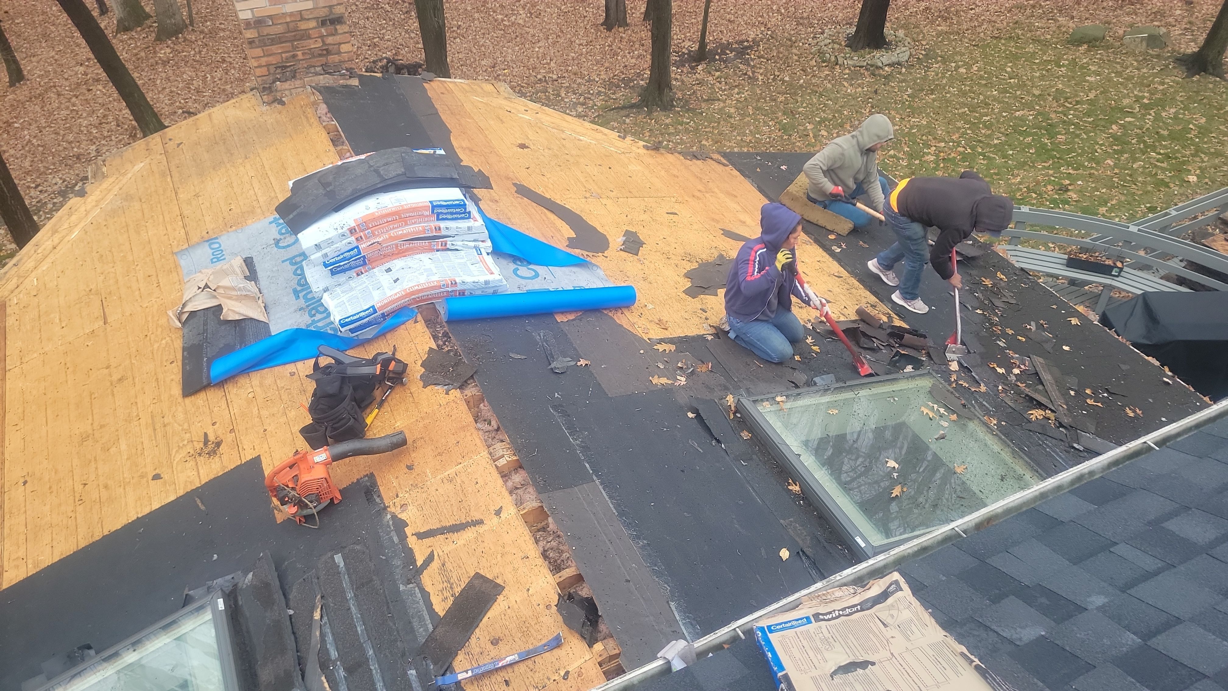 Roof Replacement using CertainTeed Northgate by 180 Contractors