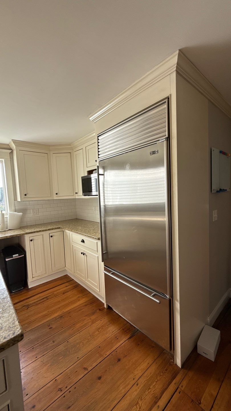 Cabinet Refinishing with Alabaster by EXCELLENCE | CARTO