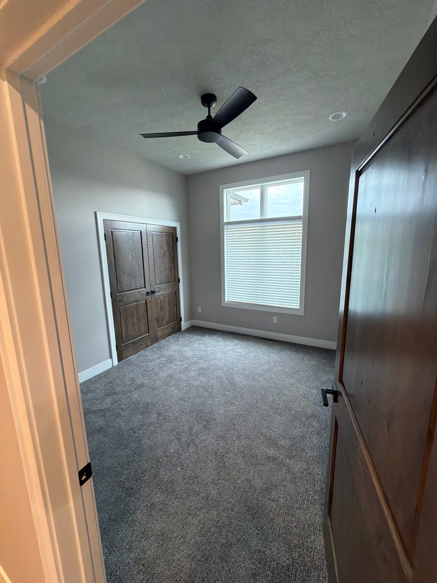 Sioux Falls Interior Finishing by Select Painting, Coatings & Garage Cabinets