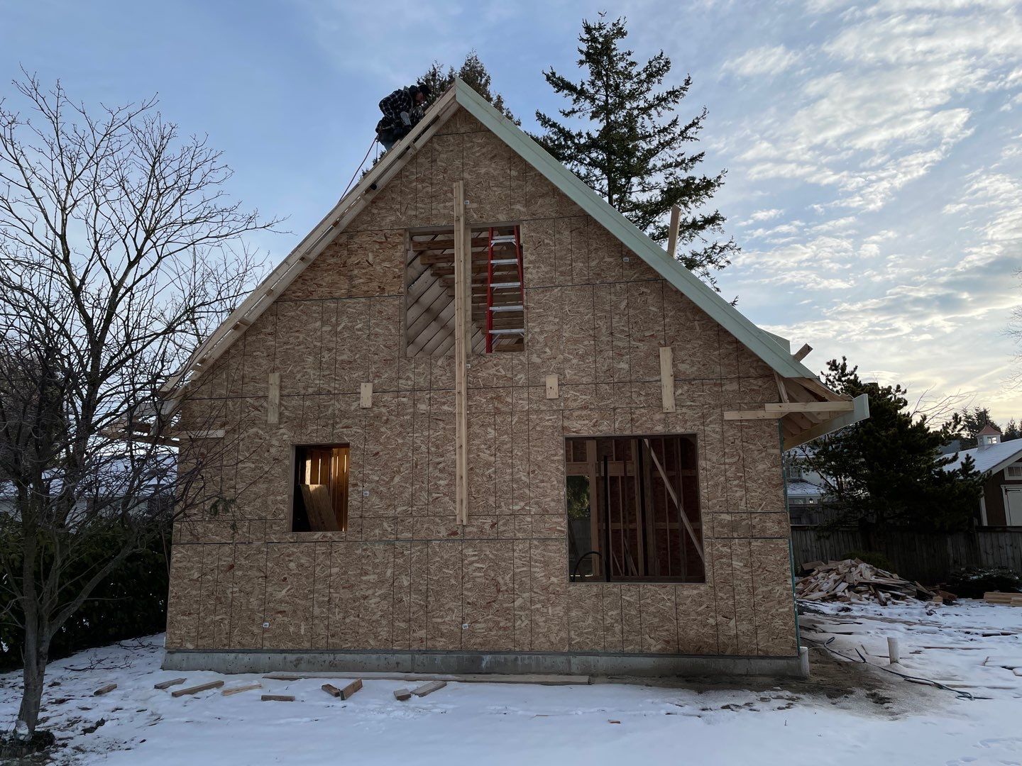 Residential Roofing Installation using OC Oakridge shingles by Top Notch Roofing Inc