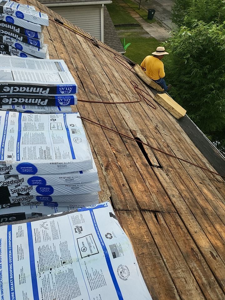 ATLAS PINNACLE COLOR: BLACK SHADOW by Eagle Eye Roofing