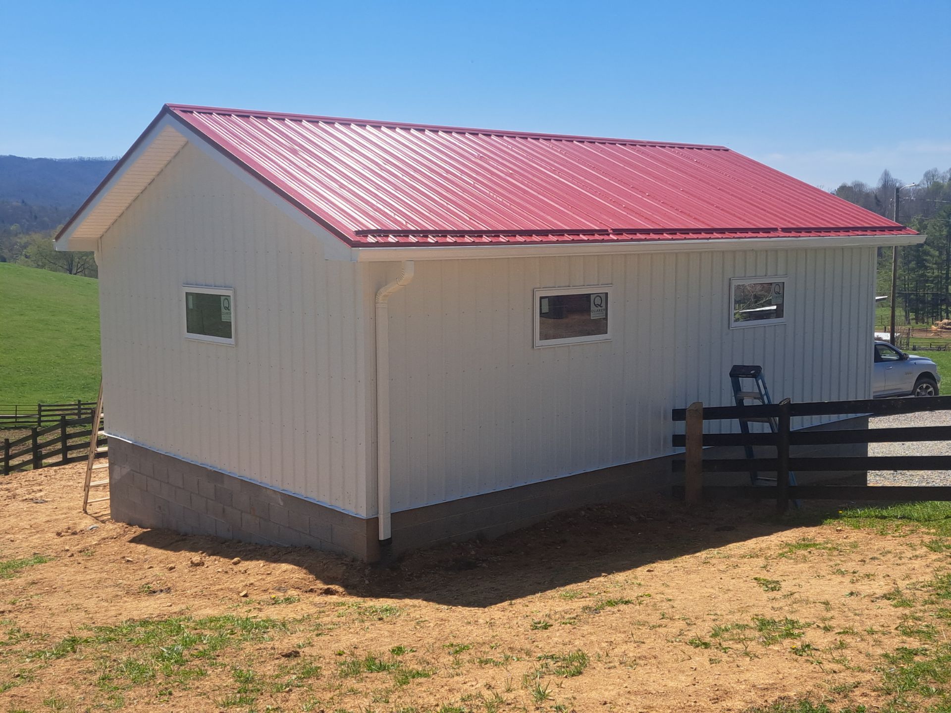 Lawson Garage by Omnia Roofing