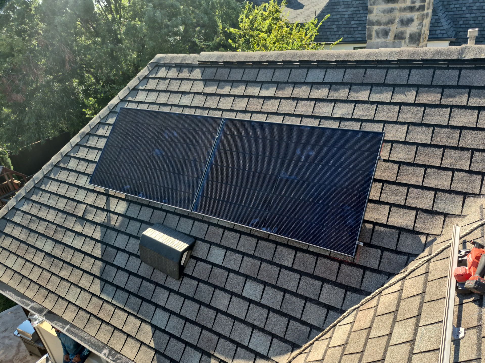 Matts 21.5KW Solar and 27KW Tesla Battery Backup by Trojan Solar