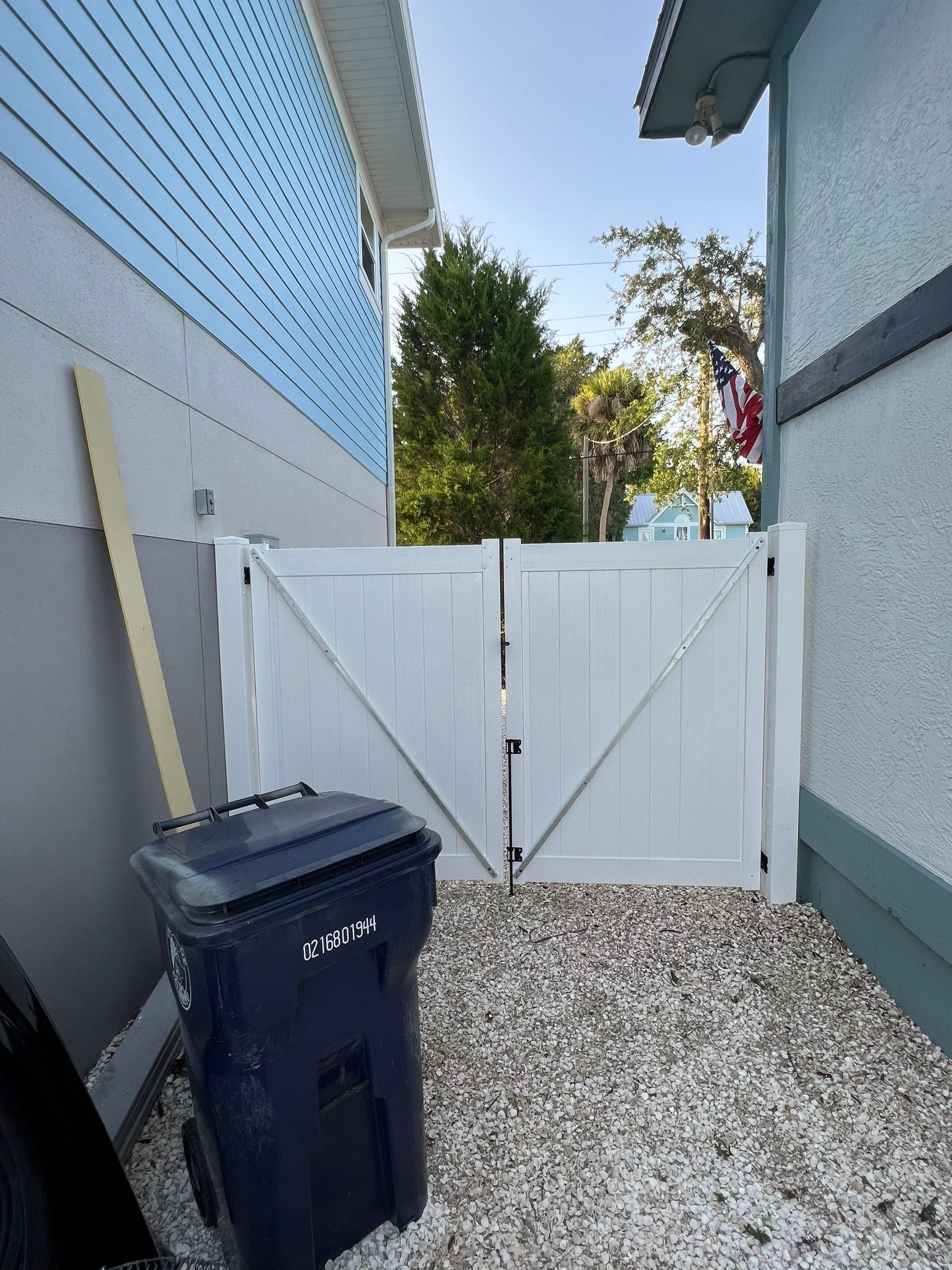 Palmetto, FL 6ft. Tall White Vinyl Privacy Fence  by Asap fence and gates, LLC