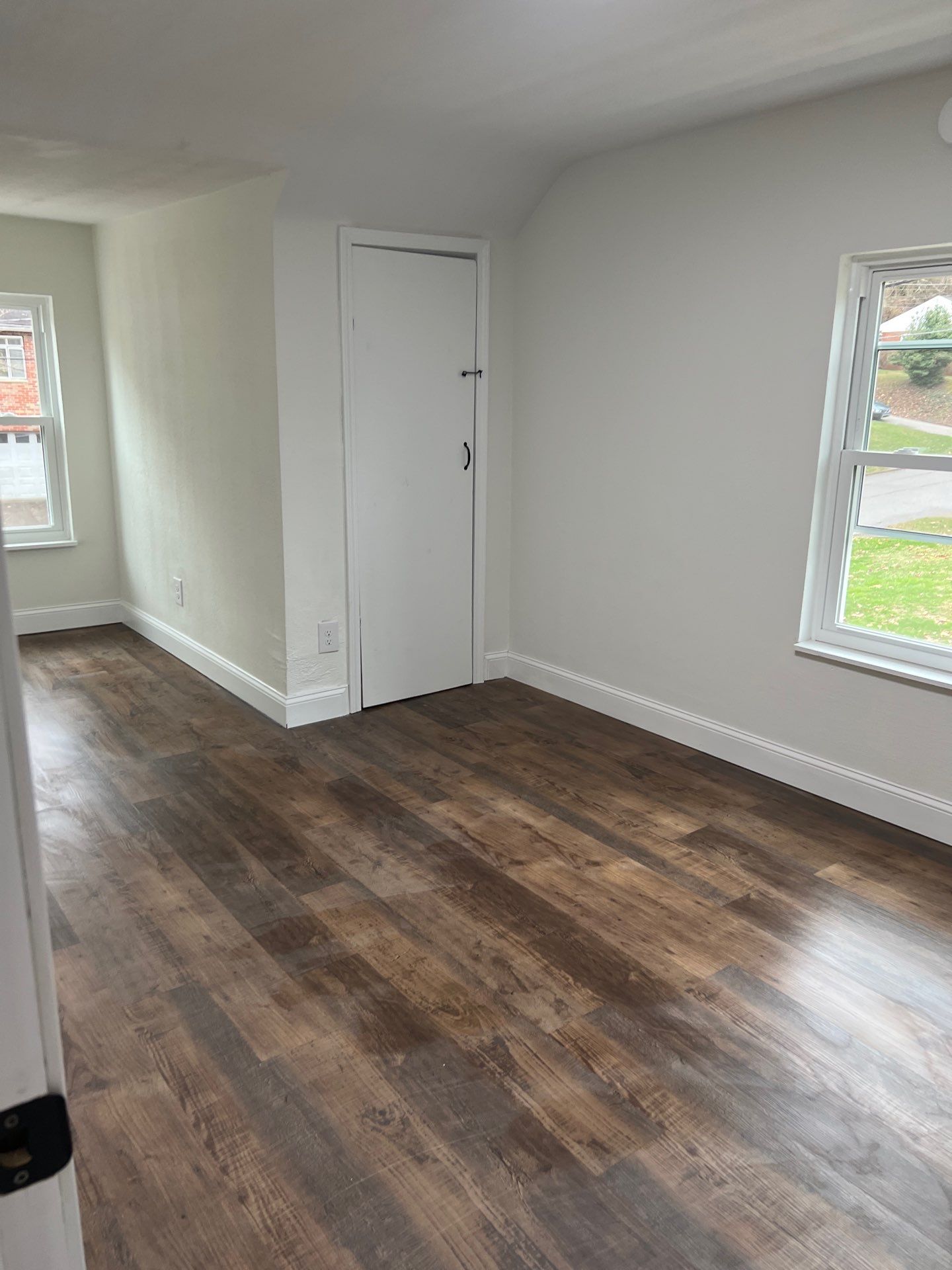 511 Rosemont Ave, South Chalreston by MAJO