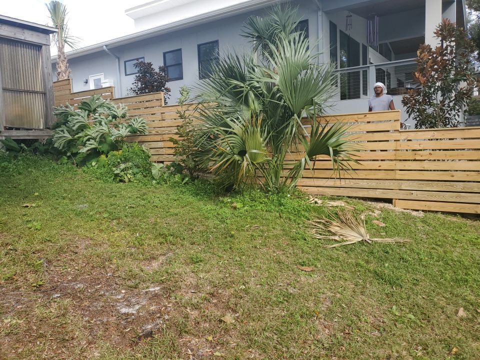 Custom Horizontal Fence  by Hip Square Fence Inc.