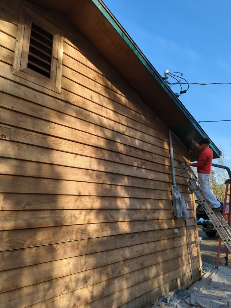 Wood Siding Restoration by Midnight Sun Painting