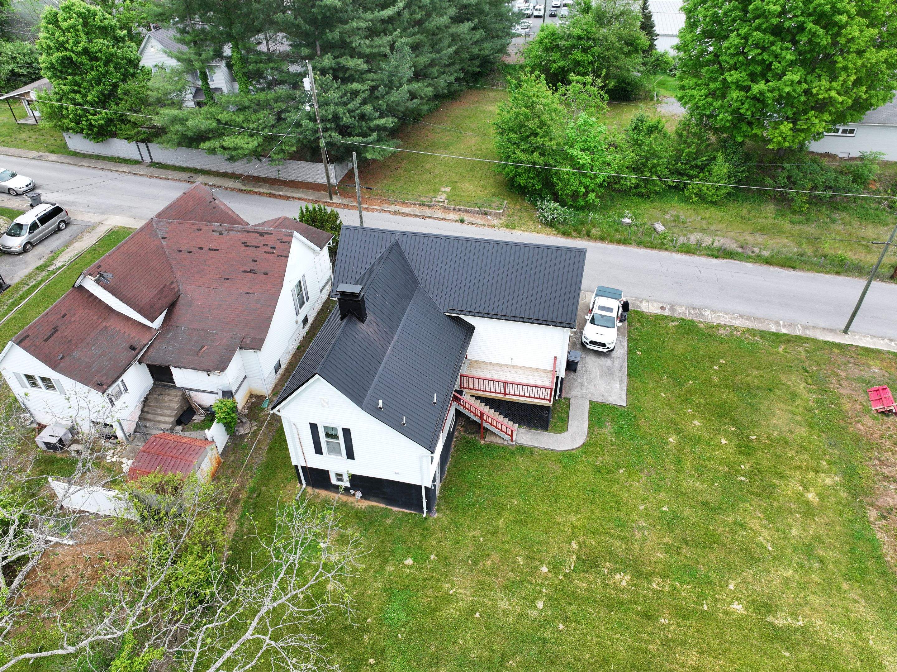 Fritz Residence by Omnia Roofing