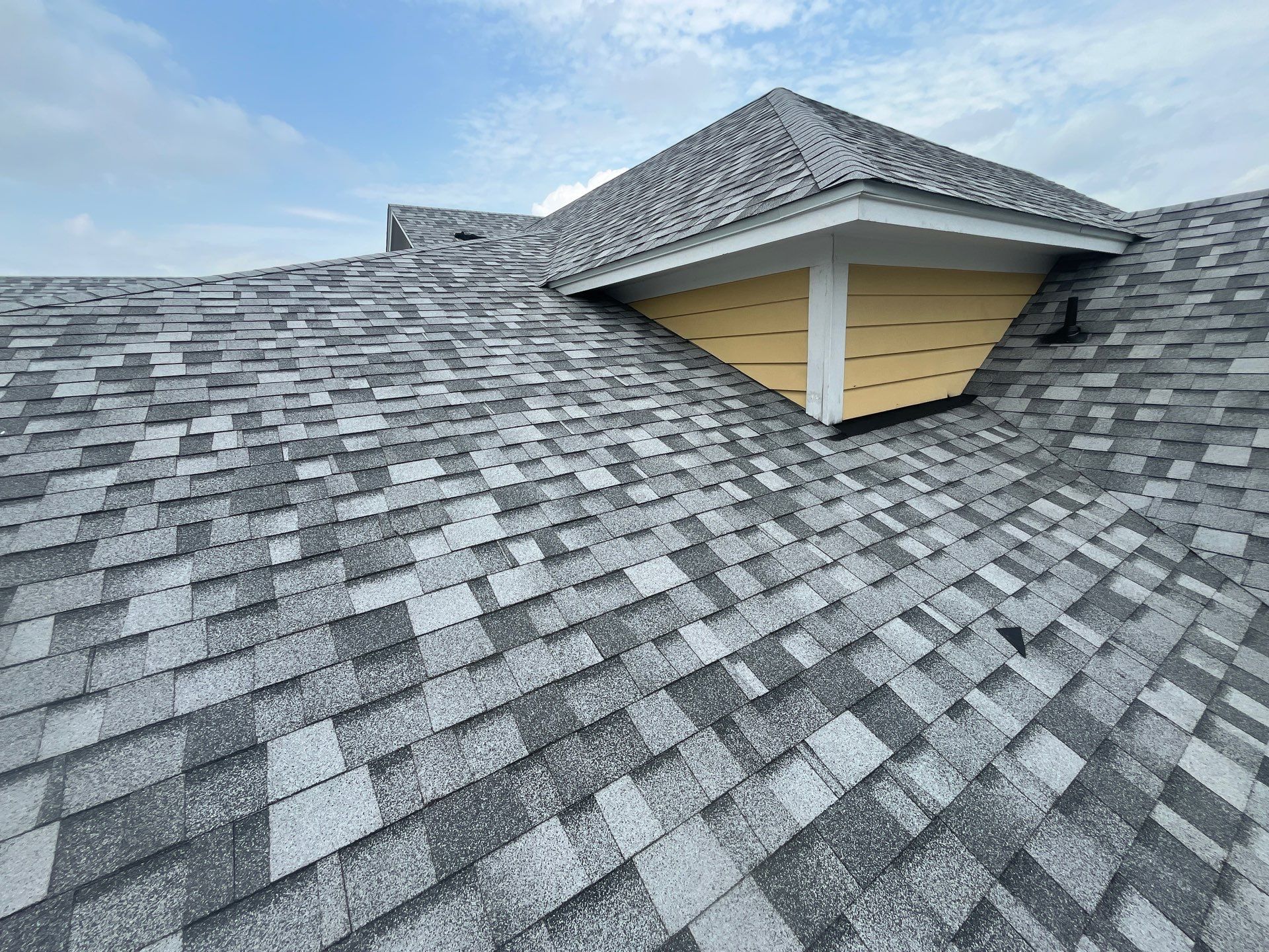 Residential Roofing Installation using Owen's Corning Duration (Lifetime) Shingles by Roof Repair Company