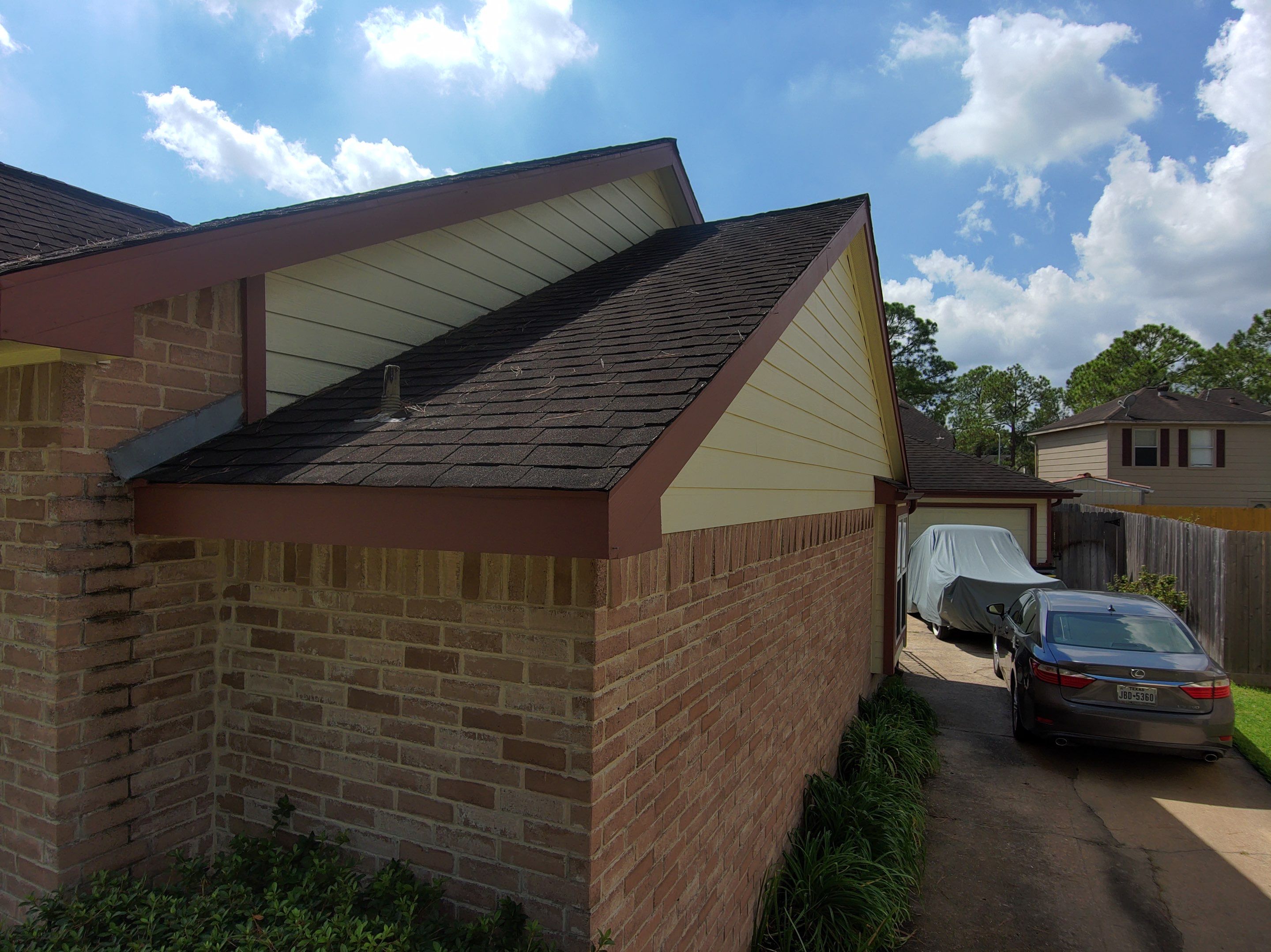 Residential Roofing Installation using Owen's Corning Duration (Lifetime) Shingles by Roof Repair Company