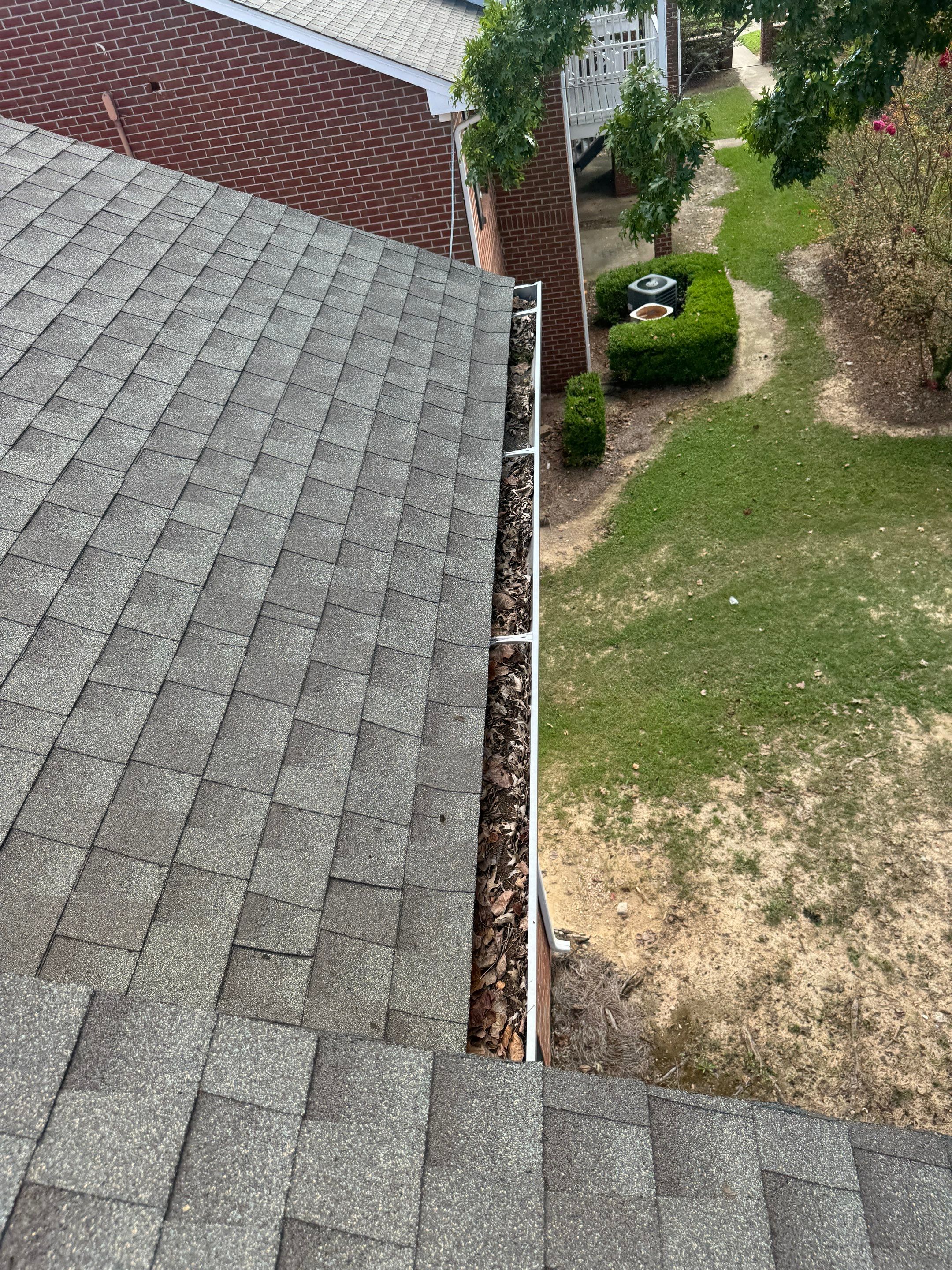 HOA gutter cleaning before
