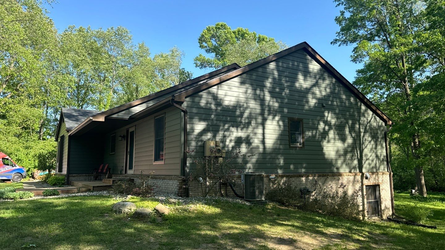 Siding Replacement using Alside S7 Cedar Mill Grain Composite by 180 Contractors