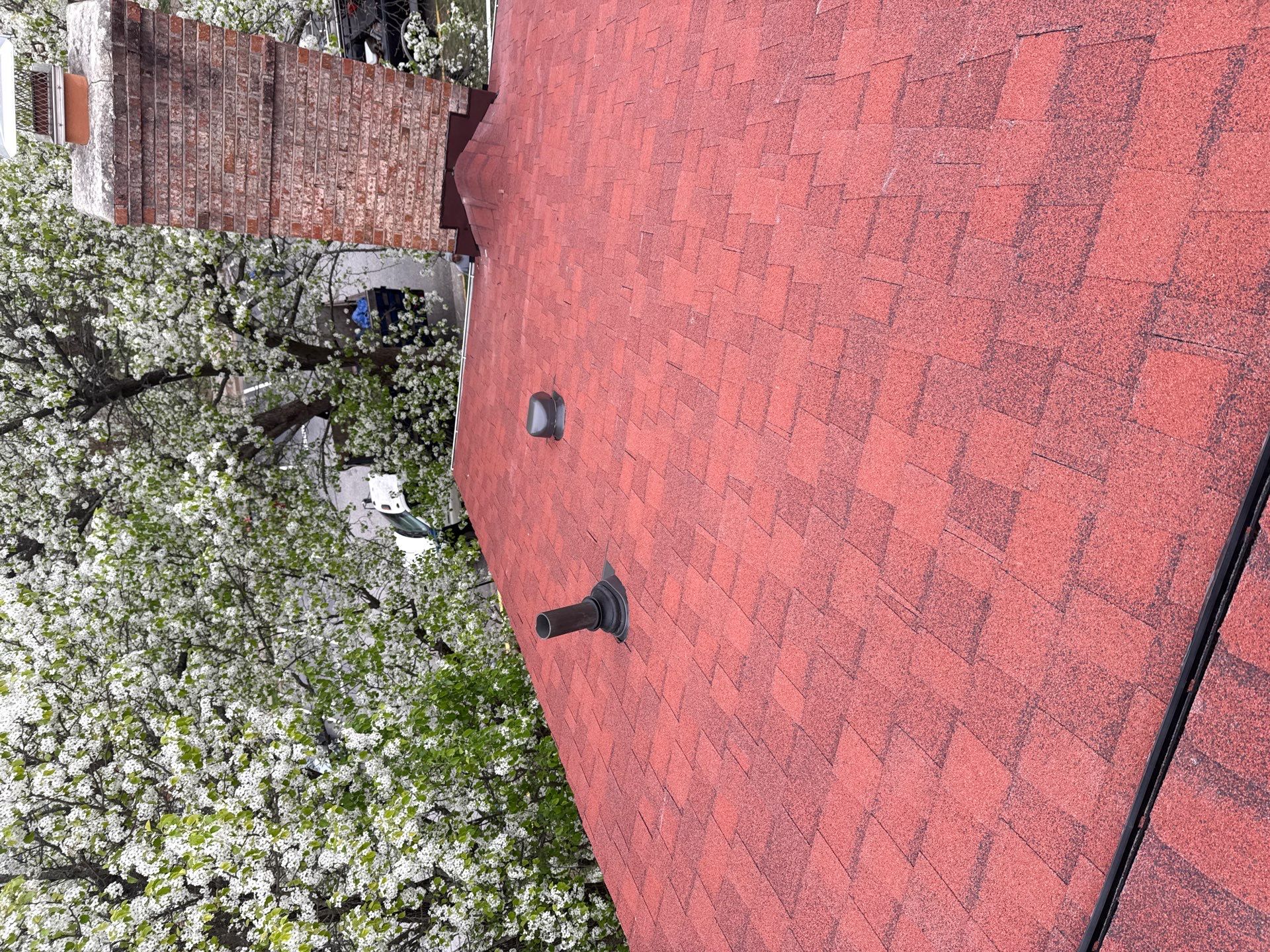 Springfield: Residential Roof Replacement with CertainTeed Landmark Pro in Max Def Red Oak by RM Banning, Inc.
