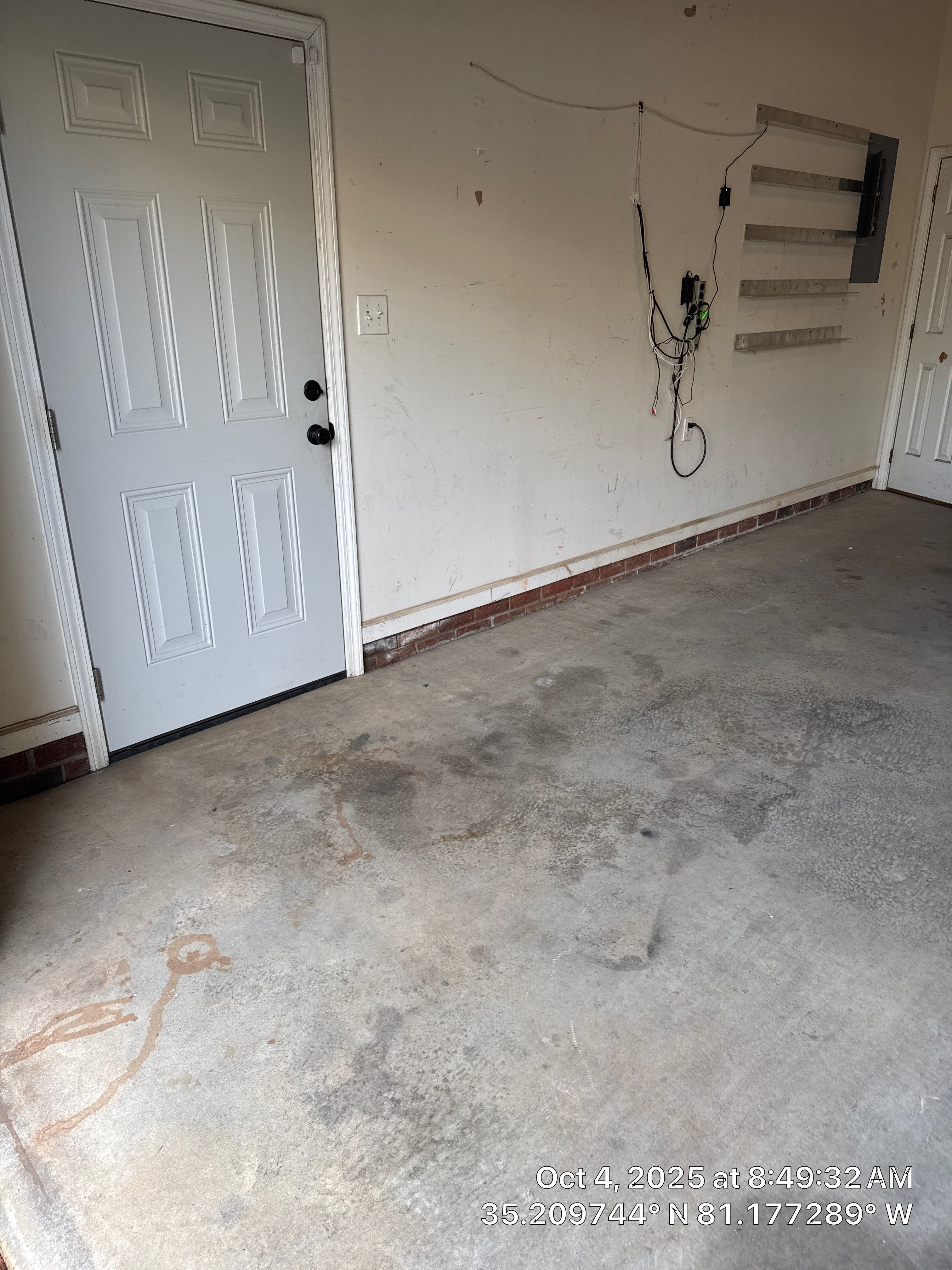 Custom Flake Color  by Endure Concrete Coatings