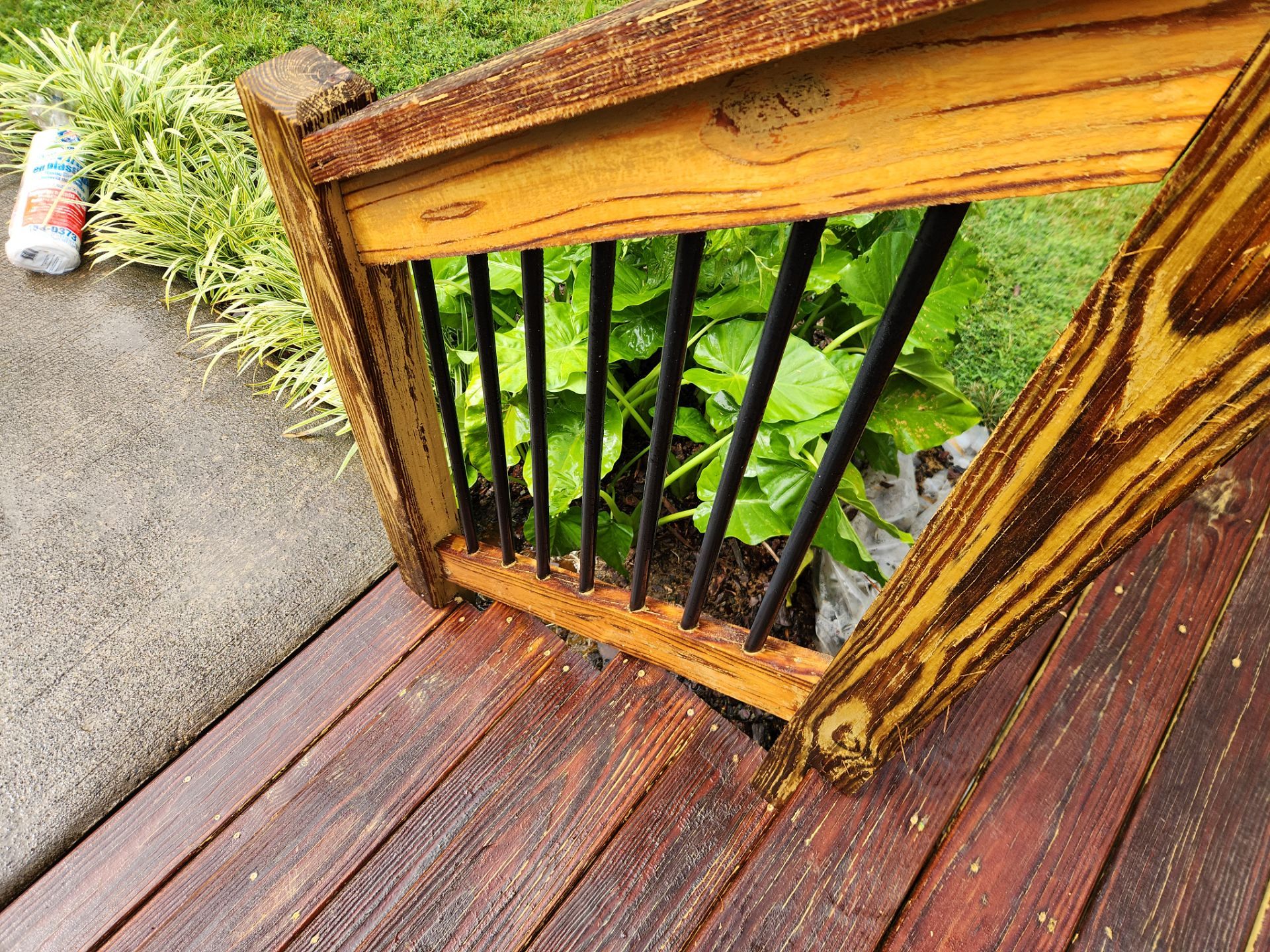 Wood Deck using Wood Sealant by DuraSeal