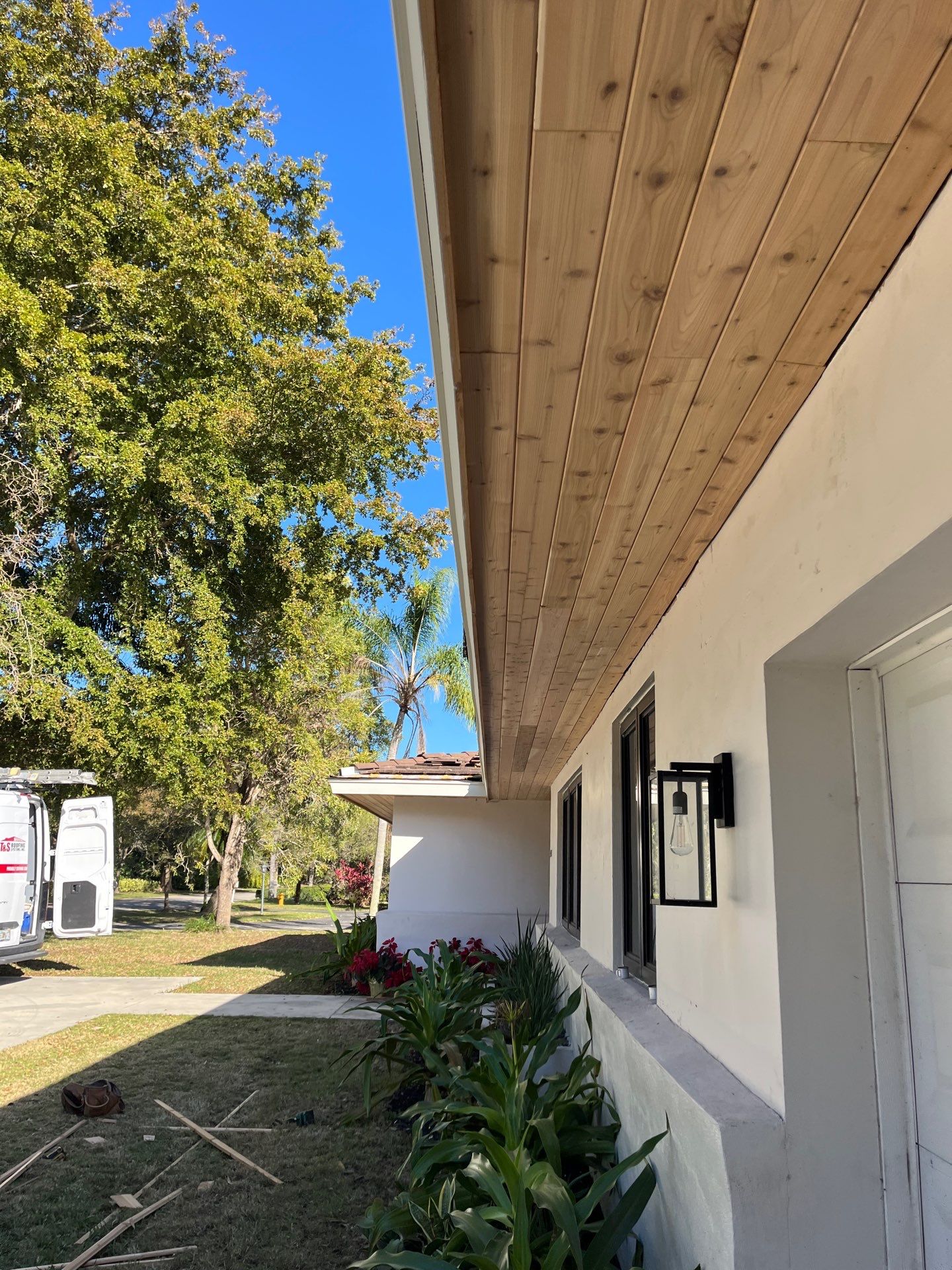 Project by T&S ROOFING SYSTEMS, INC. by T&S ROOFING SYSTEMS, INC.