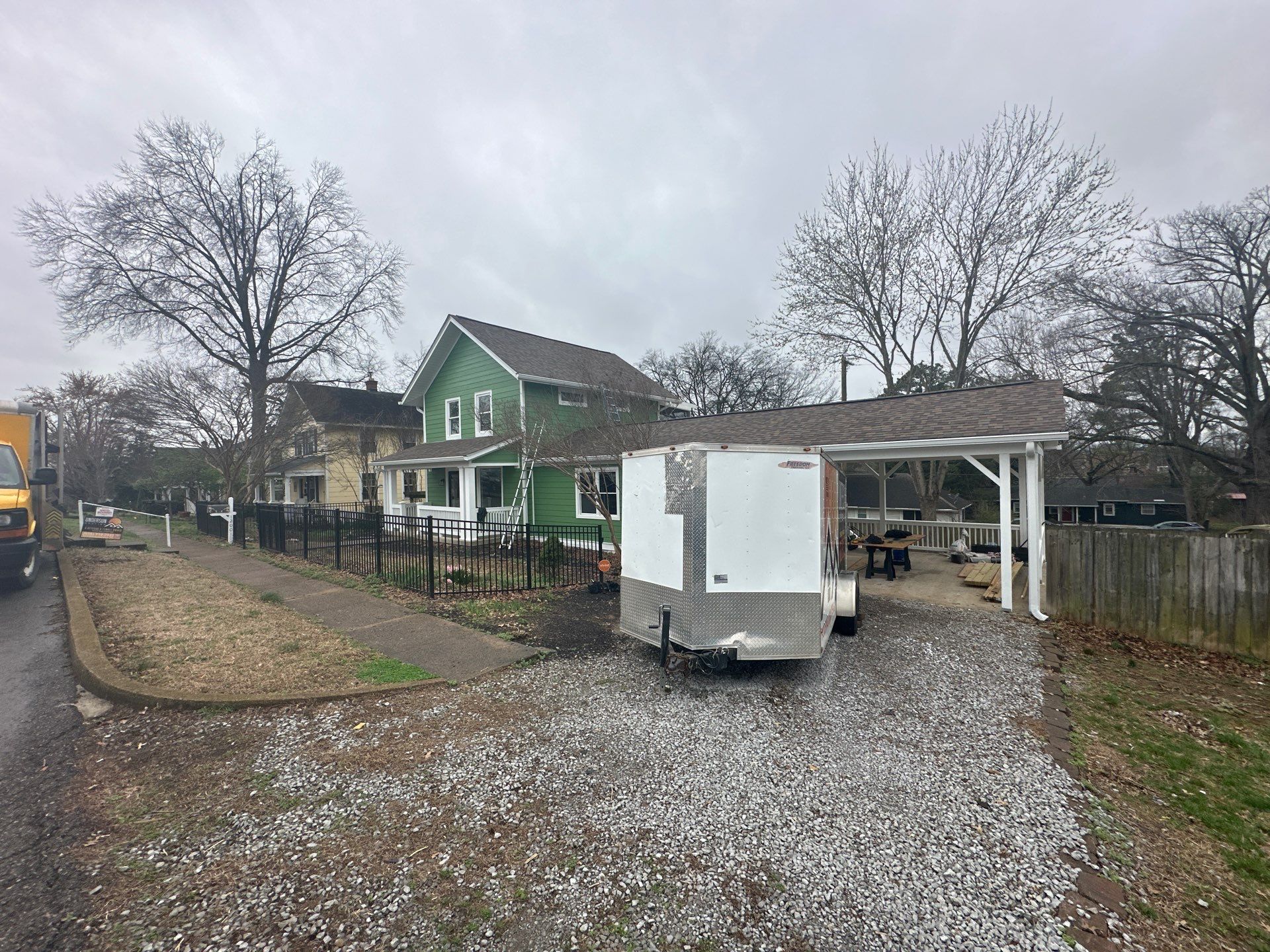 Owens Corning Duration in Teak by Undersun Roofing 