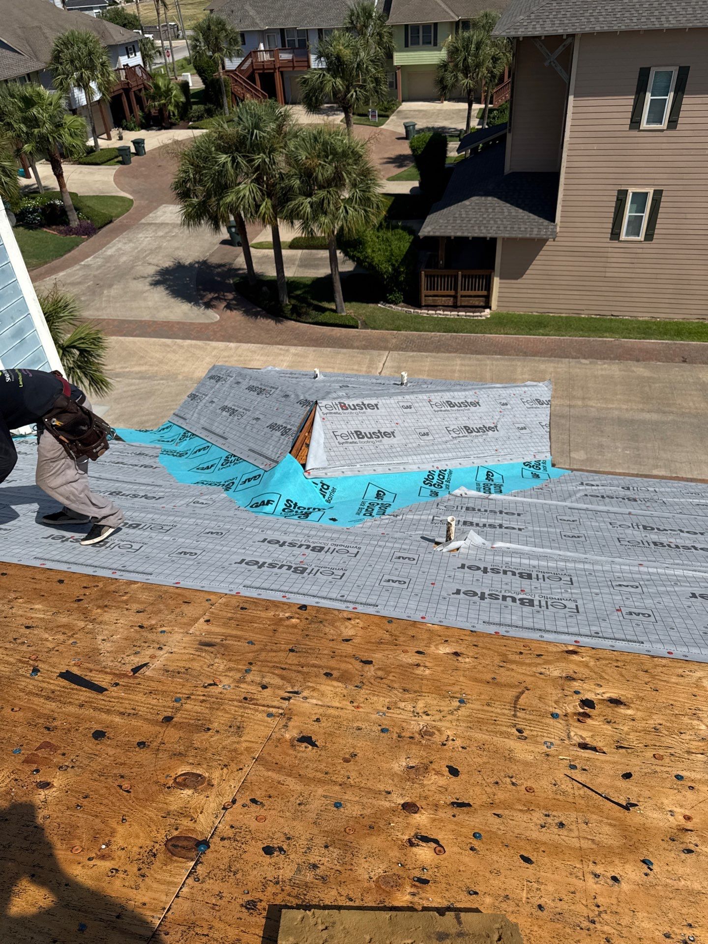 GAF HDZ - Pewter Gray by Elite Roofing LLC