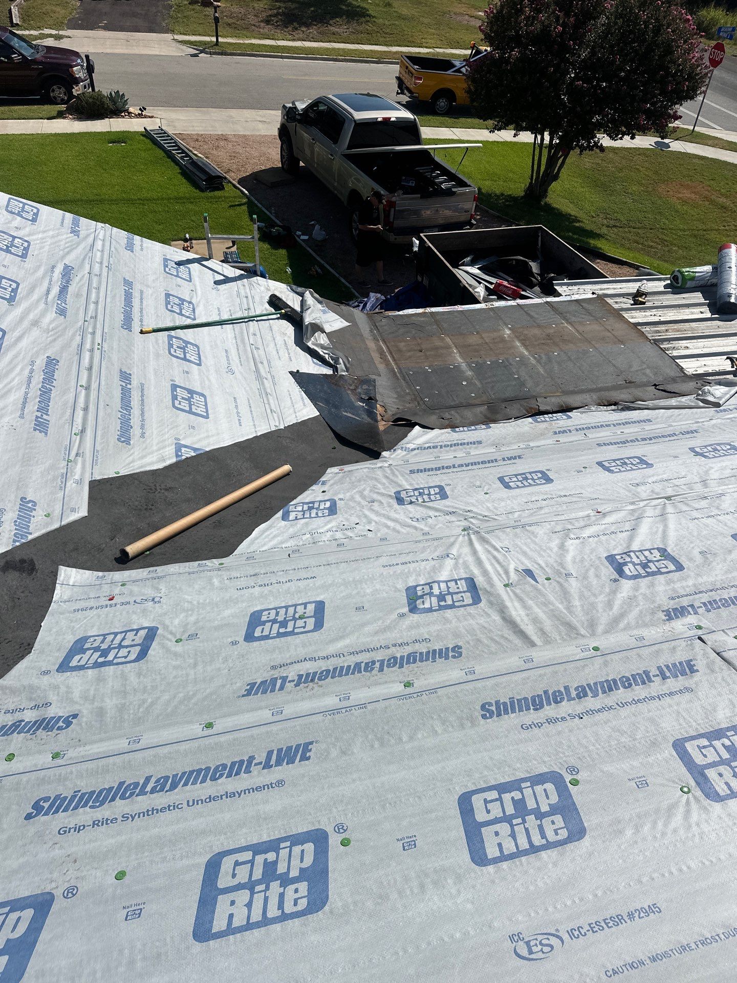 Residential Roofing Installation using Owens Corning Oakridge Onyx Black by DeZign Roofing & Exteriors