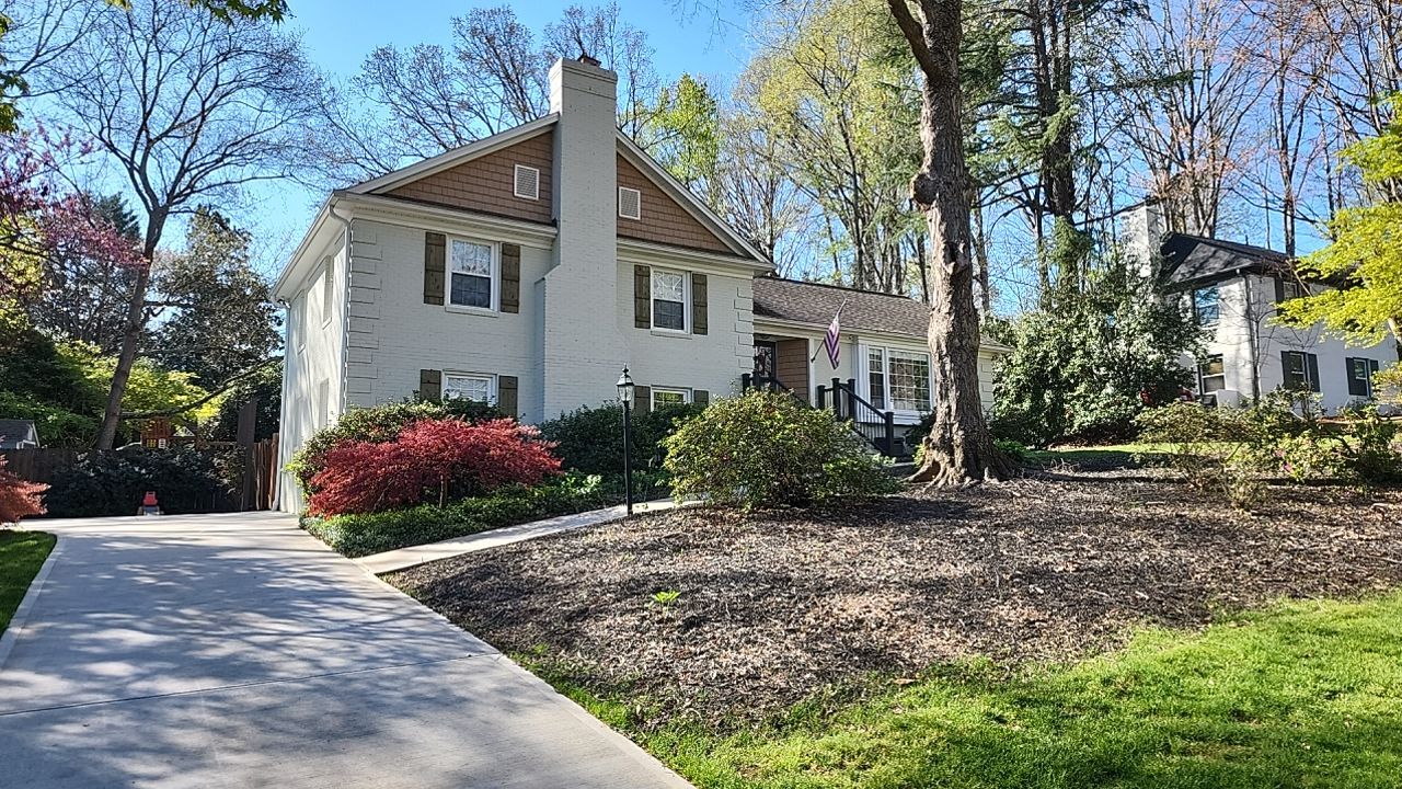 House Wash using cleaner by Power Wash Masters LLC