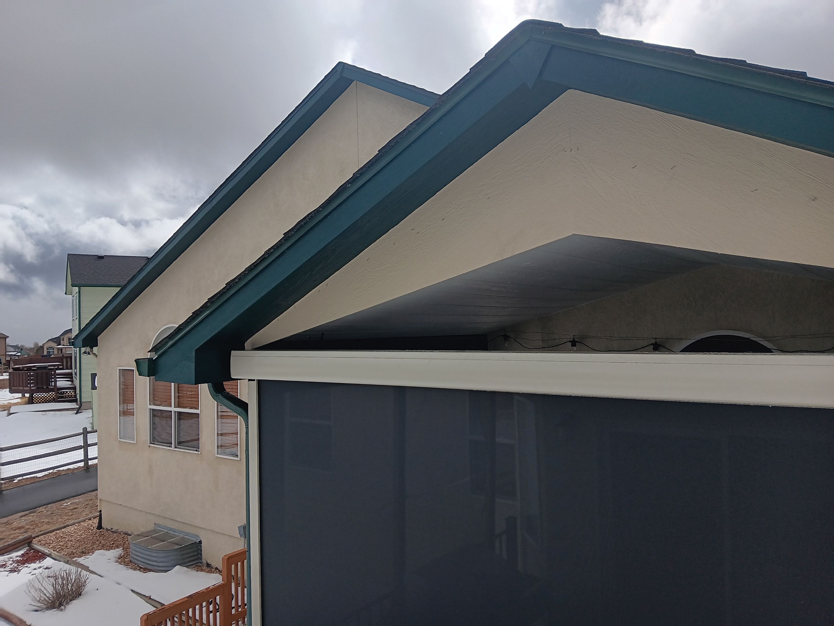 Motorized Screens using Progressive MagnaTrack Screens by Outdoor Solutions Colorado