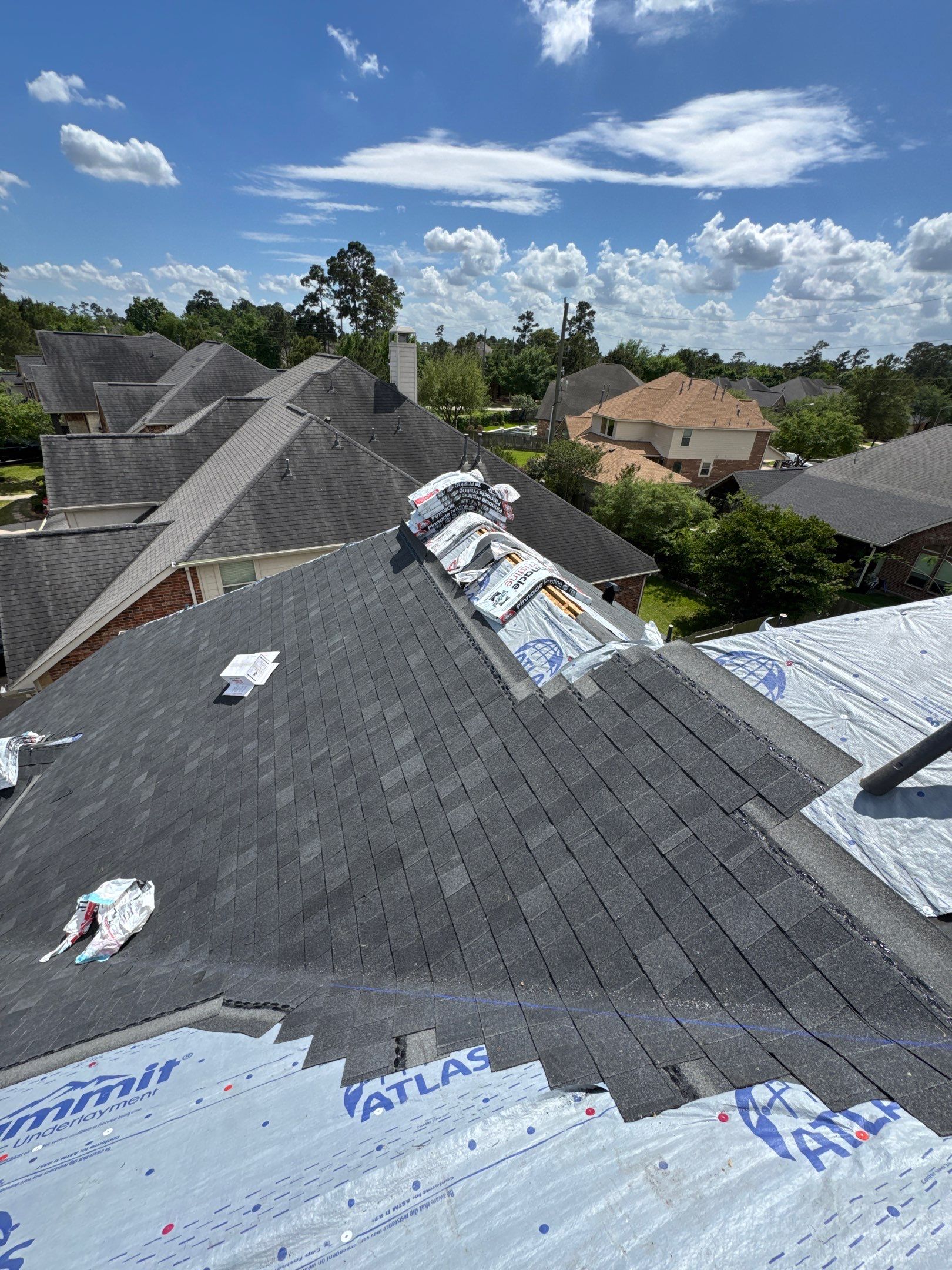 Atascocita Roof Installation using Atlas Pinnacle Pristine by Modern BYLT Roofing & Construction