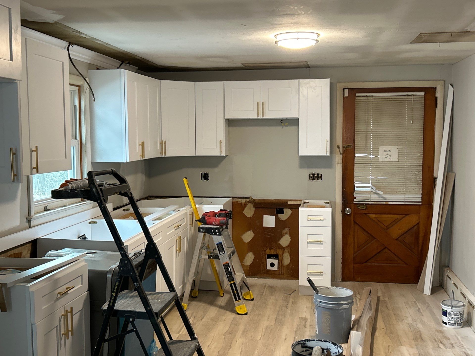 Multi-Room Interior Renovation and Modernization in Meriden, Connecticut by Diamond Image LLC