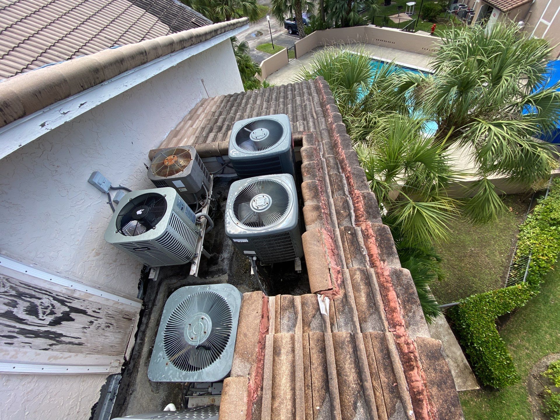 Commercial Roof Cleaning Coral Springs by BKB Pressure Cleaning LLC