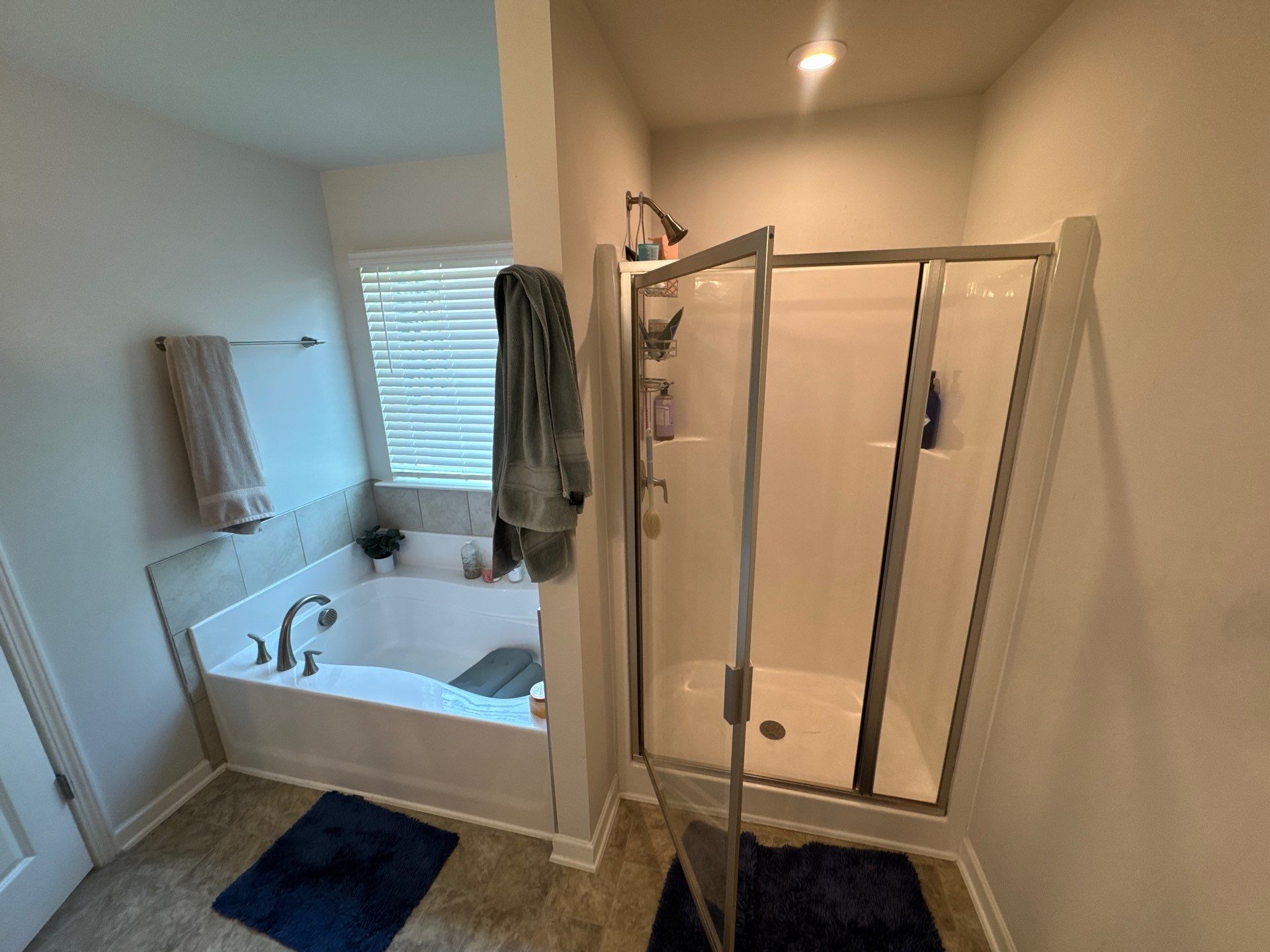Master bathroom renovation by Prudencio