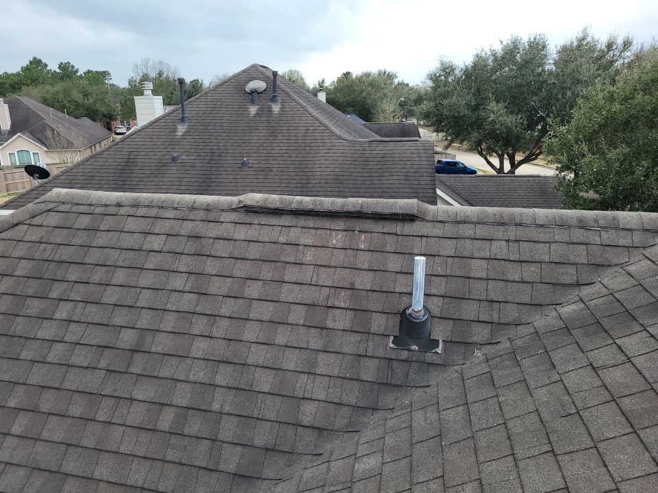 SureStart PLUS 4-STAR Warranty Fully covers materials, labor, tear-off and disposal expenses in years 1-50. by Roof Concepts Construction