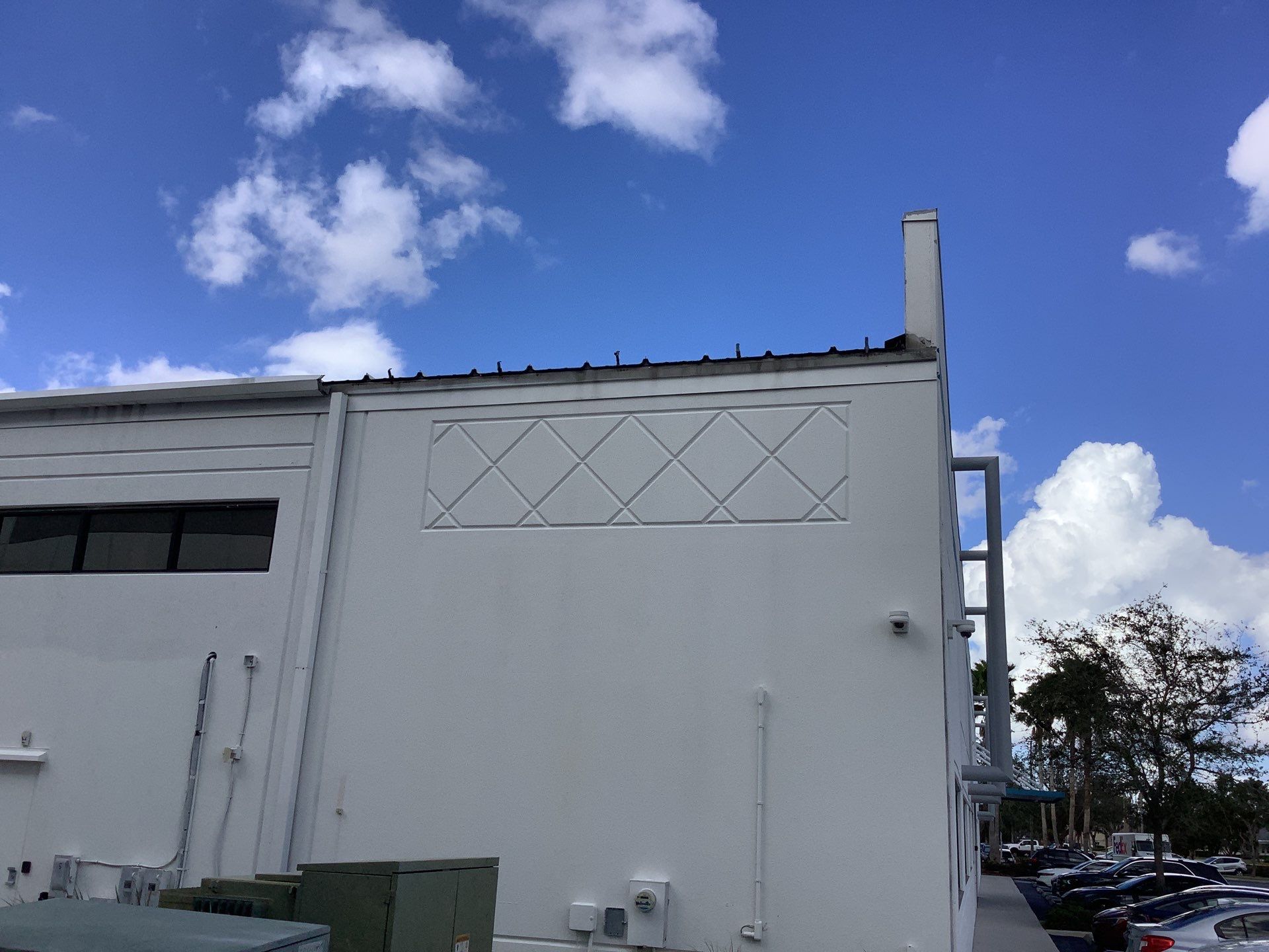 7-inch Box Seamless Gutters in Sarasota FL by Gutter Professors