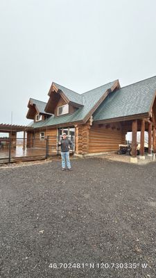 Residential Roofing Replacement on Custom Log Home in Tieton