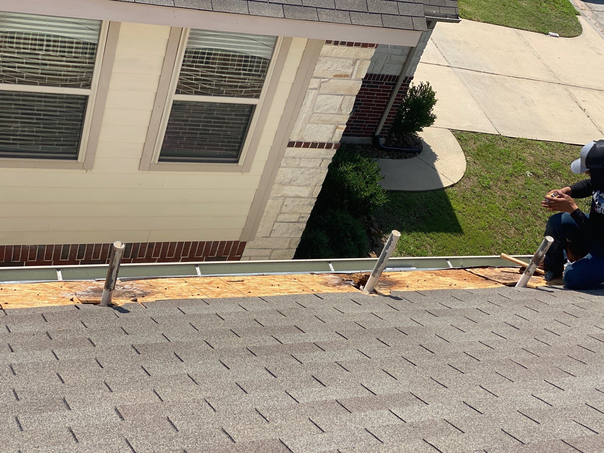 Hail Damage using Owen's Corning Duration (Lifetime) Shingles by Roof Repair Company