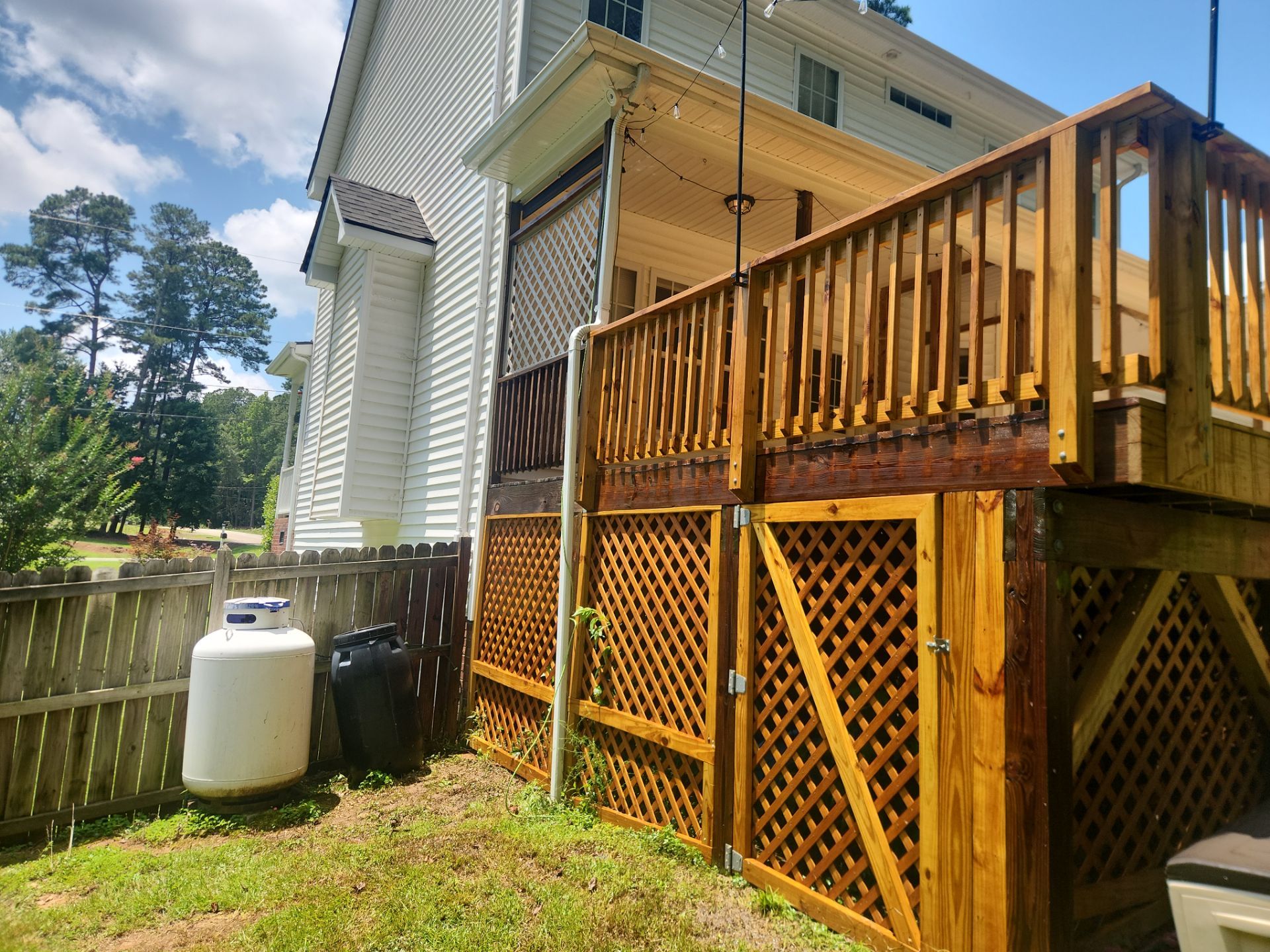 Wood Deck using Wood Sealant by DuraSeal