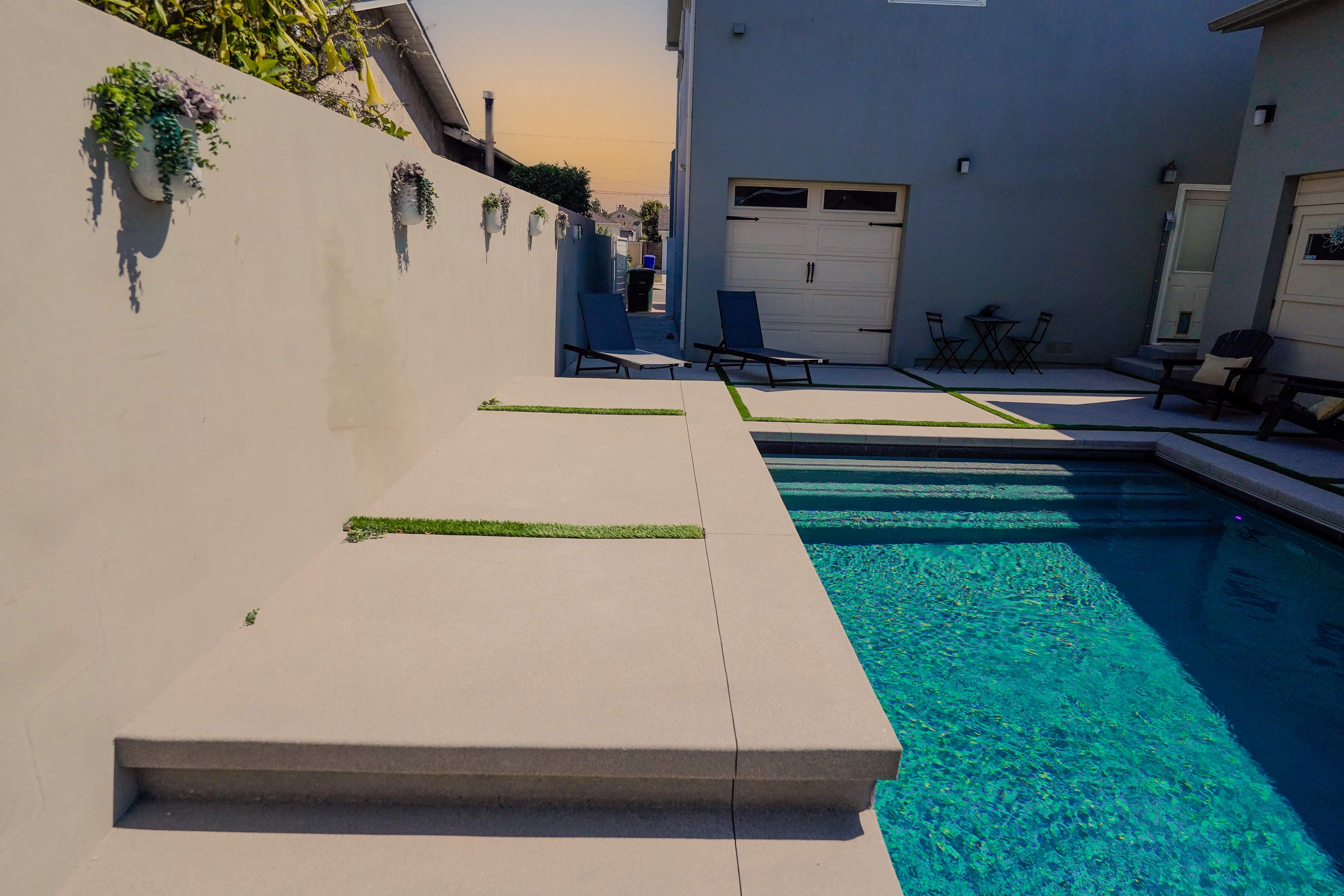 Cocktail Pool & Spa With Automatic Cover by Lax Home Inc 