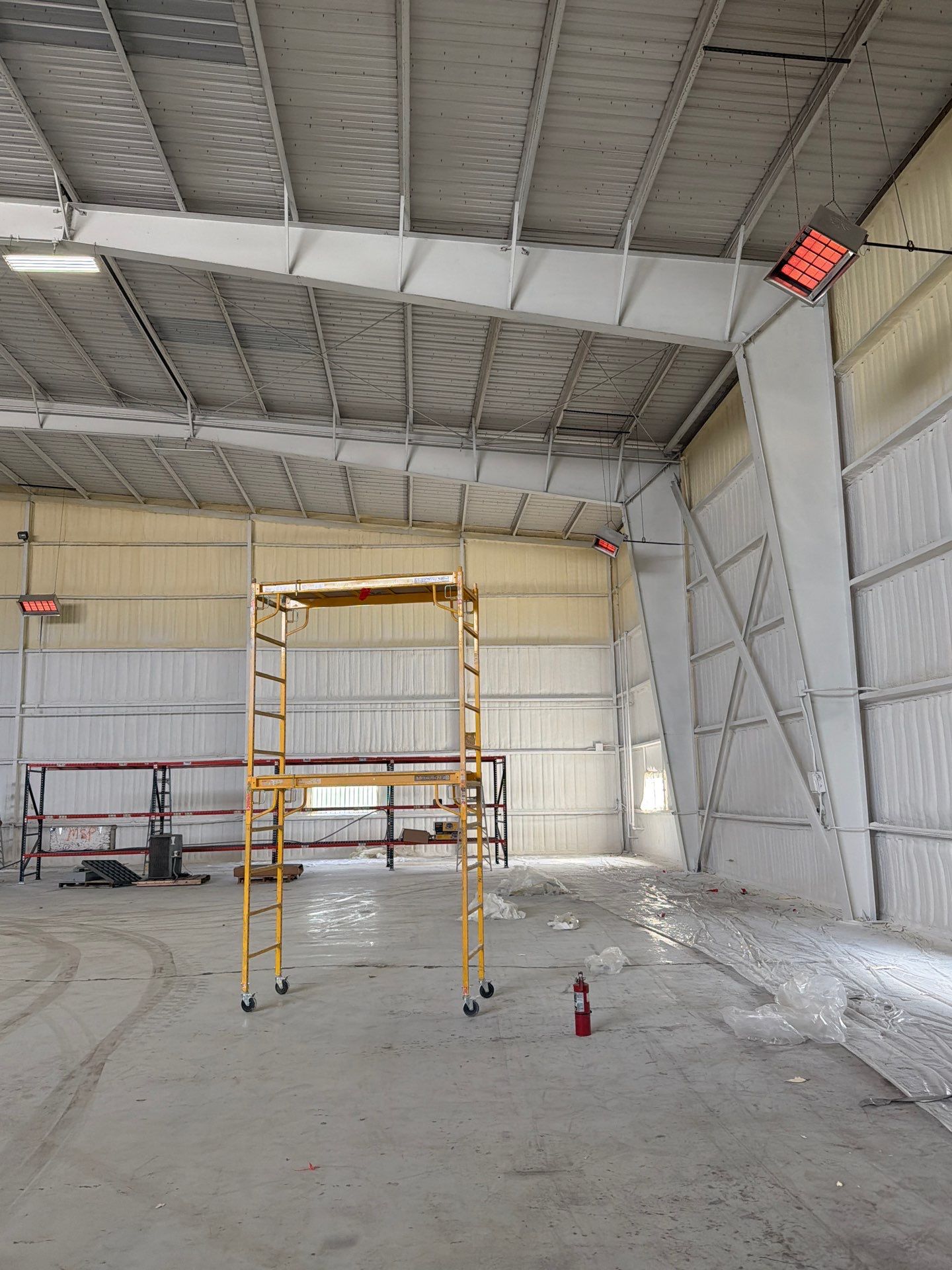 20,000 SF Airplane Hangar  by Apex Insulation Solutions