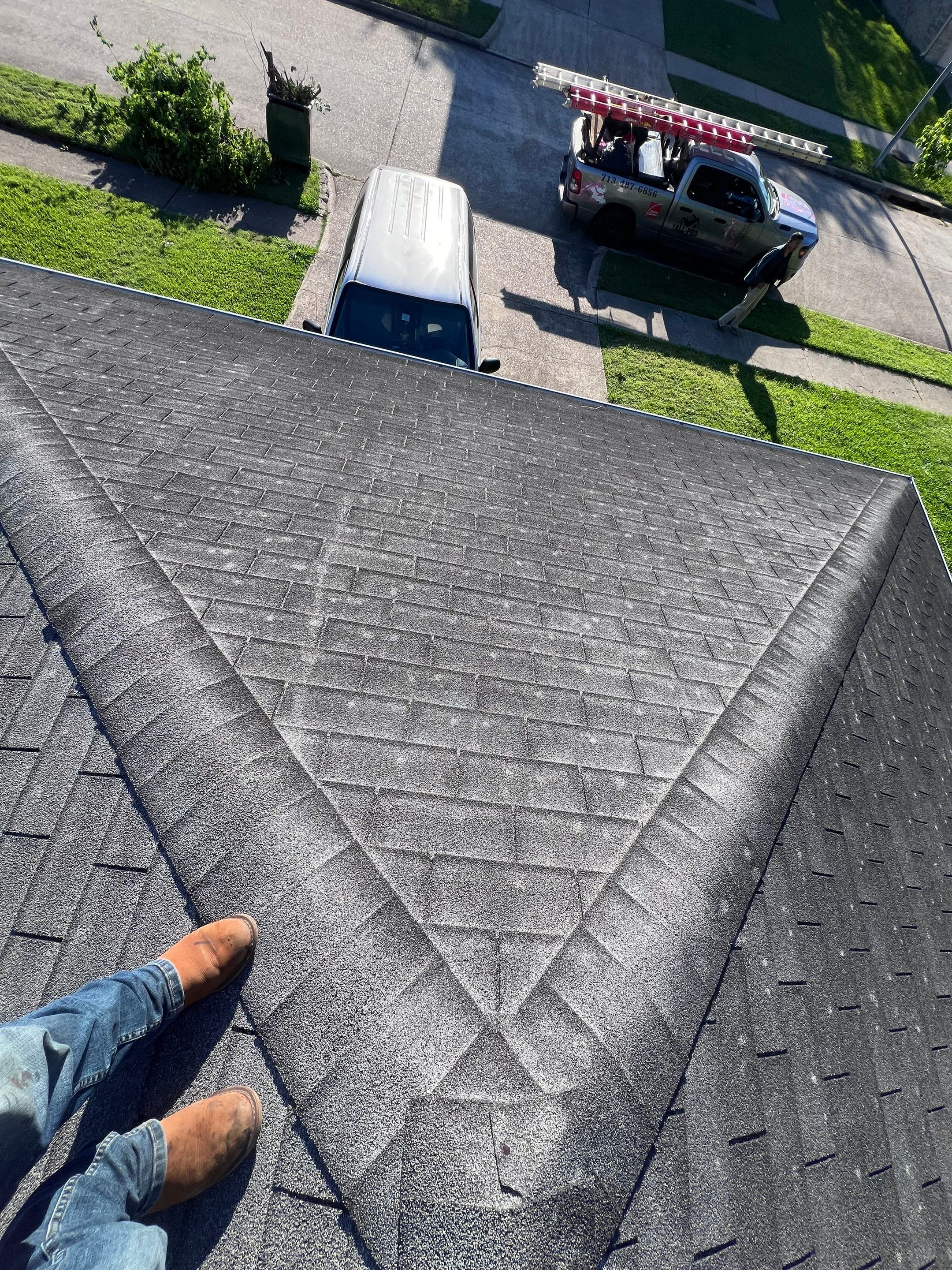 Residential Roofing Installation using Owen's Corning Duration (Lifetime) Shingles by Roof Repair Company