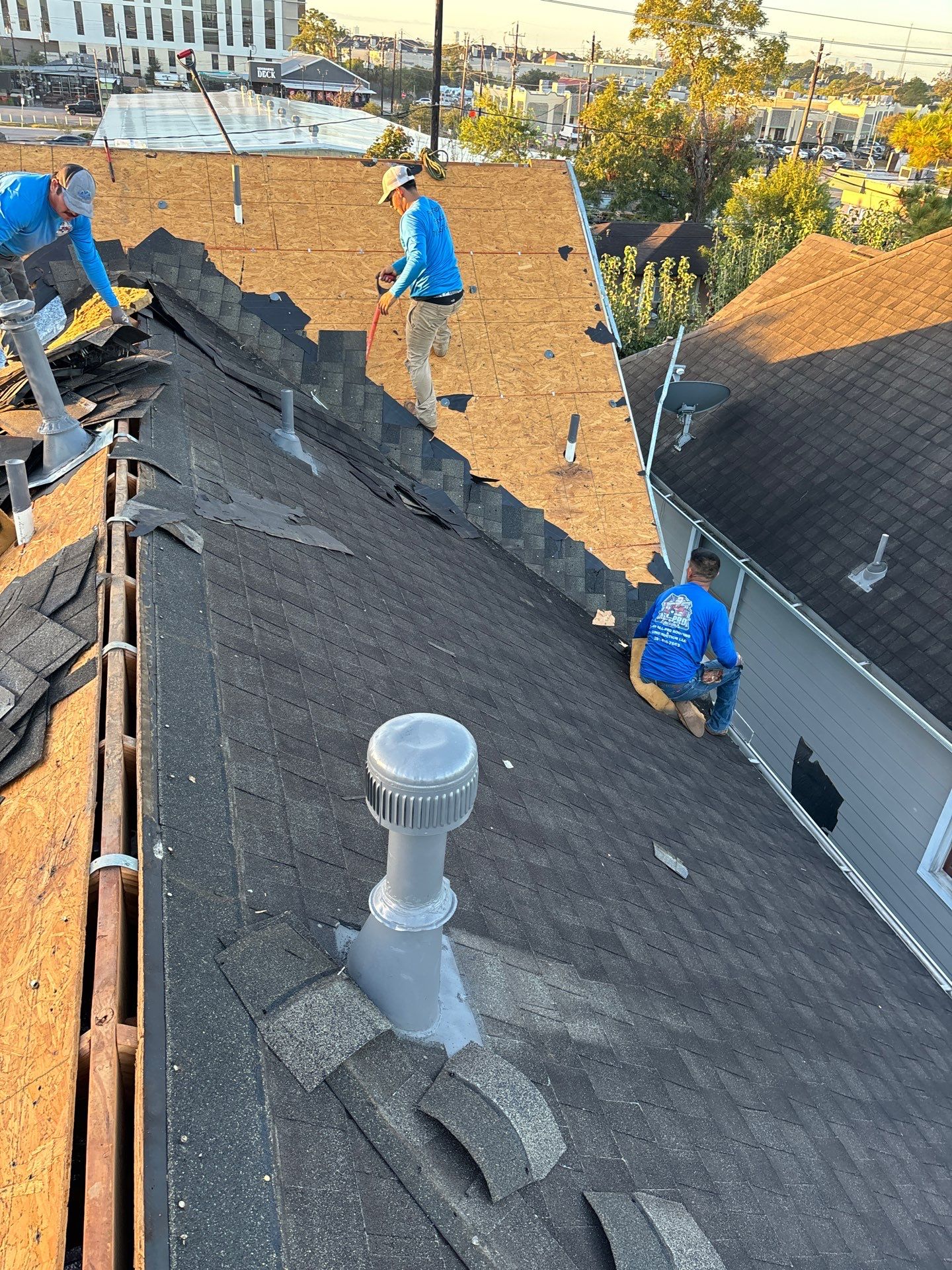 Residential Roofing Installation using Owen's Corning Duration (Lifetime) Shingles by Roof Repair Company