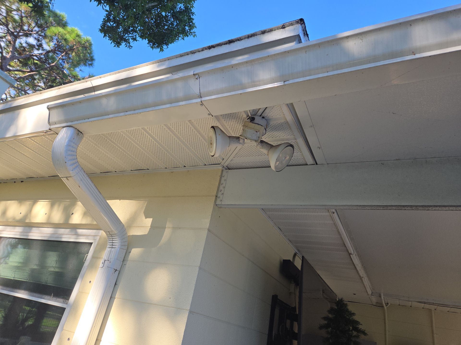 Project in St. Petersburg 33712 by Mitchell Roofing Company LLC 
