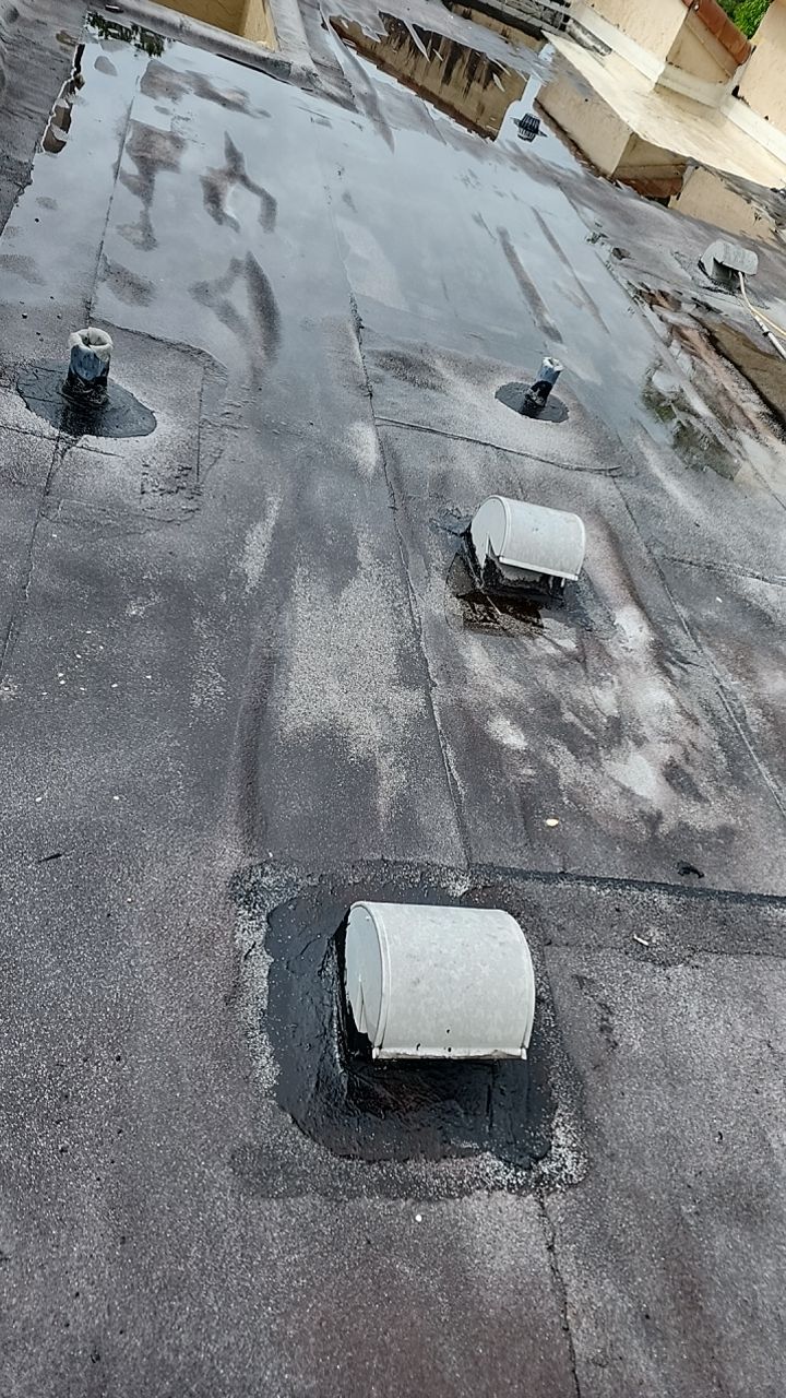 Tile Roof Repair in Boca Raton ā Affordable, Timely, and High-Quality Service by Aastro Roofing