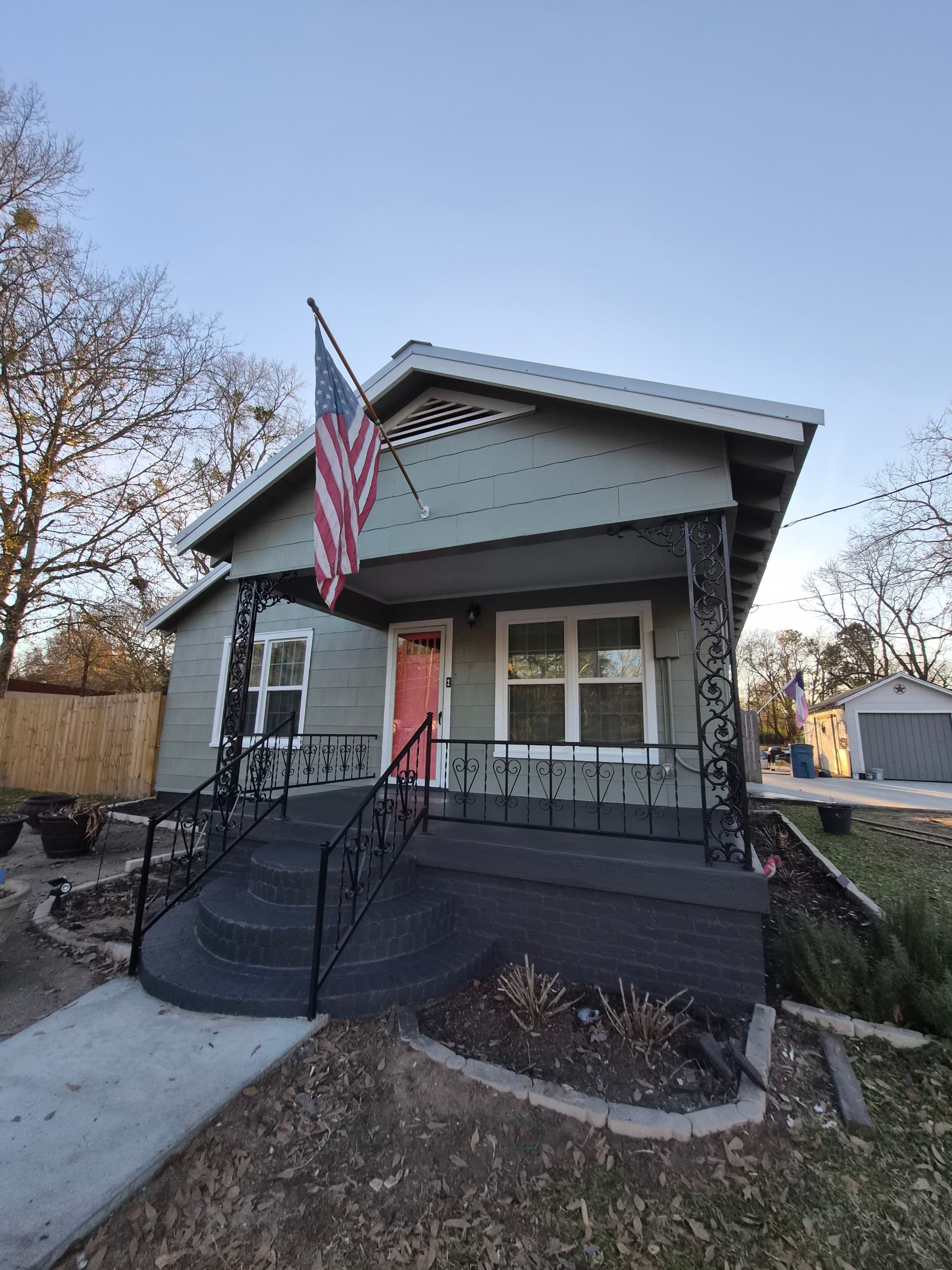 Cute Home Receives Exterior Upgrade in Hawkins, Texas by Quality Coats Painting