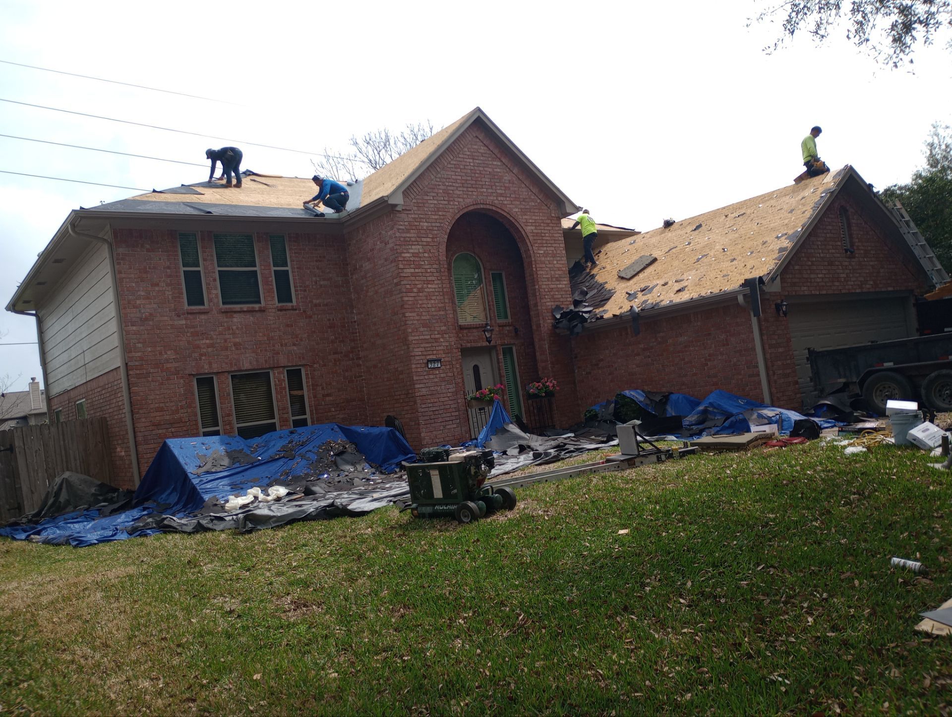 Residential Roofing Installation using Owen's Corning Duration (Lifetime) Shingles by Roof Repair Company