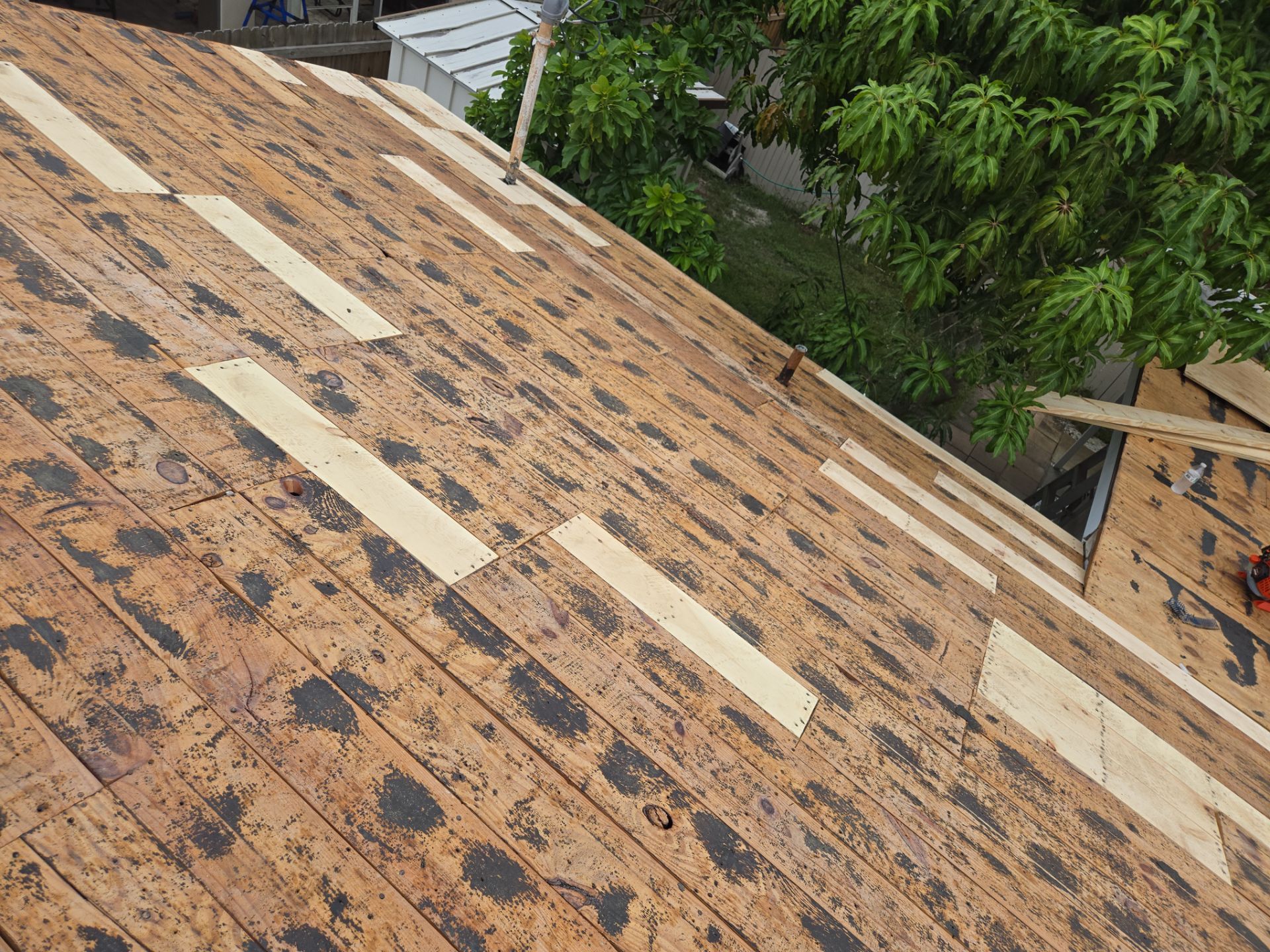 Project in St. Petersburg 33710 by Mitchell Roofing Company LLC 