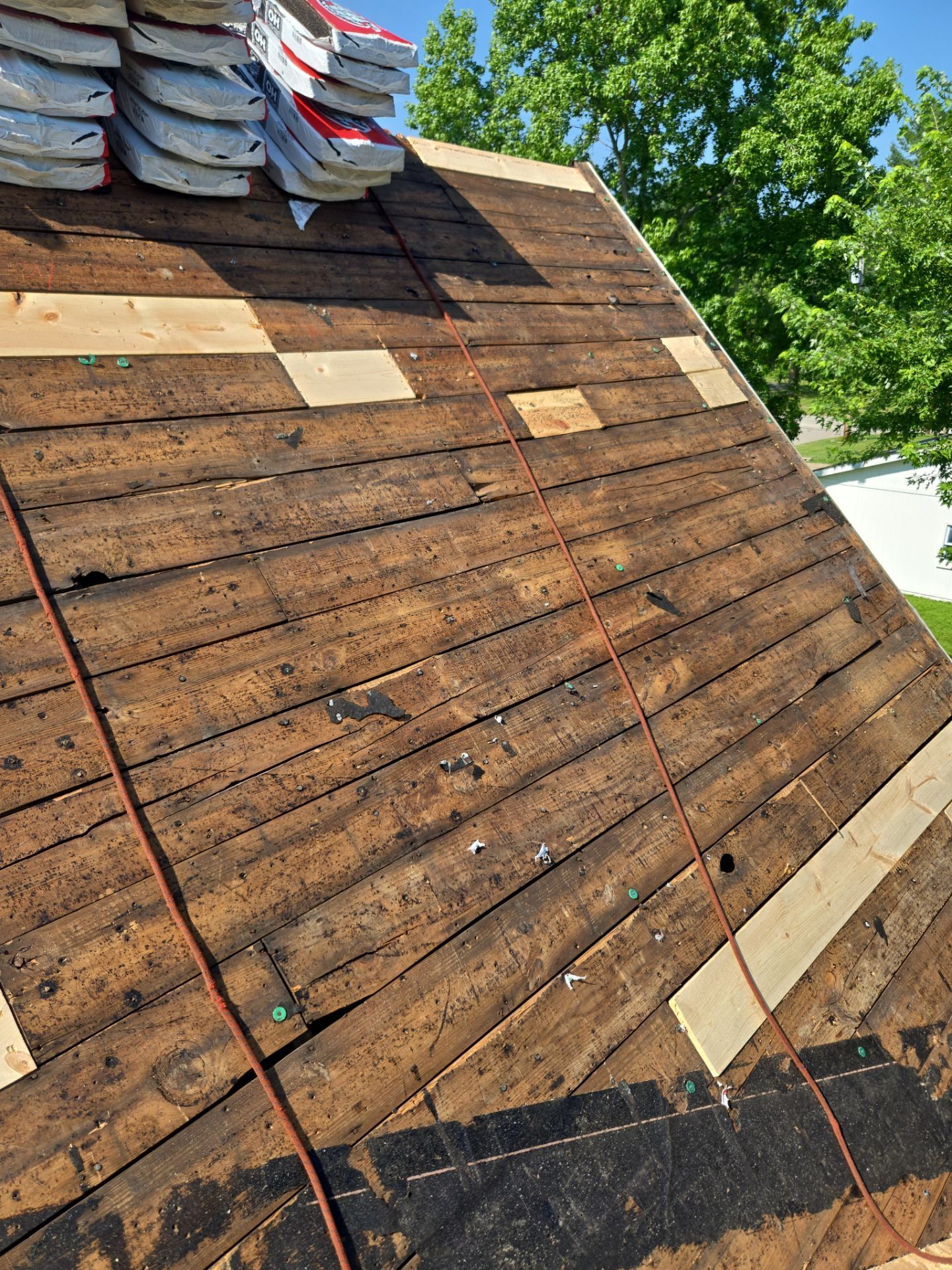 Atlas Pinnacle, Color, Burnt Hickory, Drip Edge, Color, Royal Brown by Eagle Eye Roofing