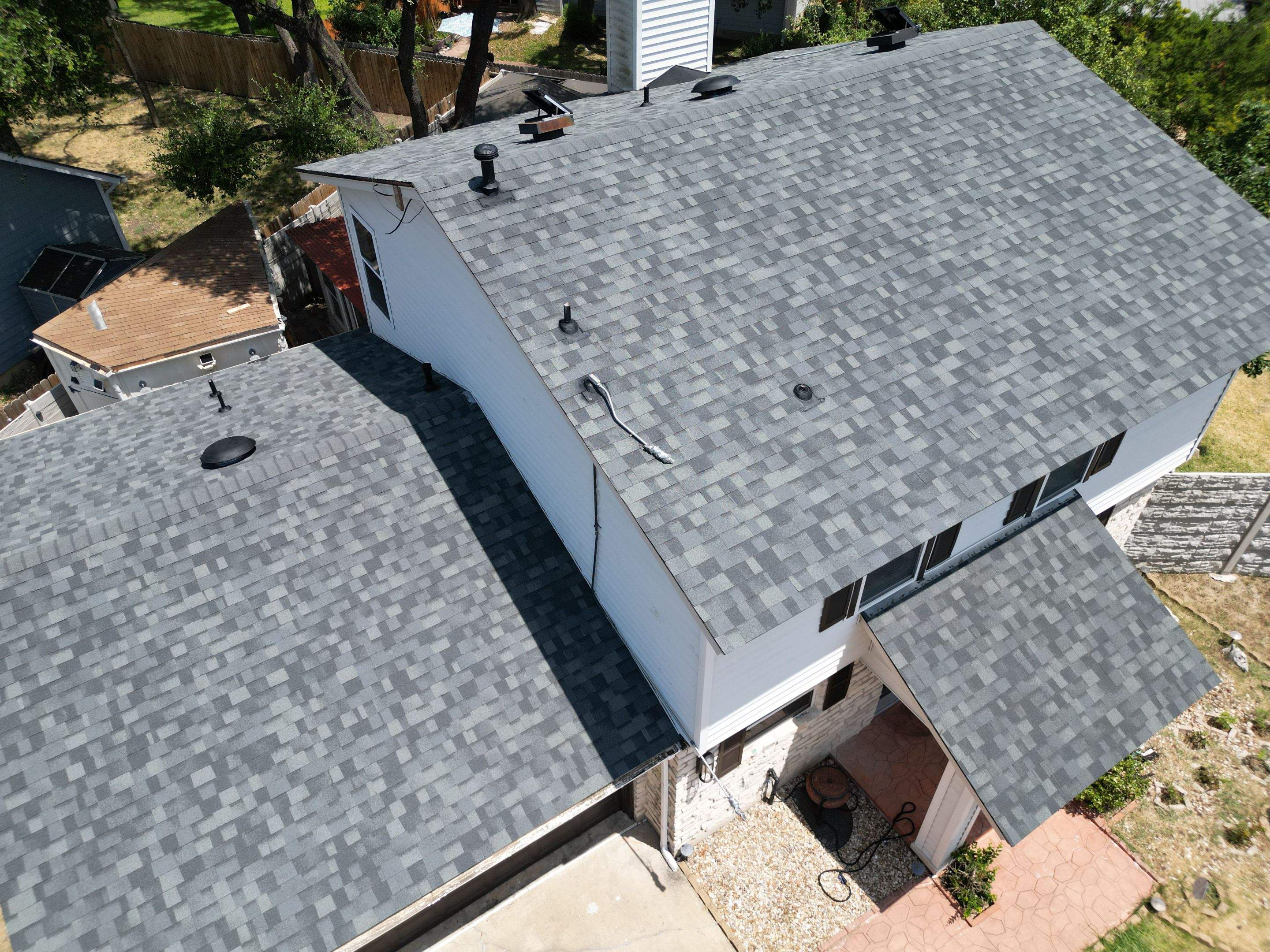 Estate Gray - Owens Corning TruDefinition Duration by RoofsOnly.com