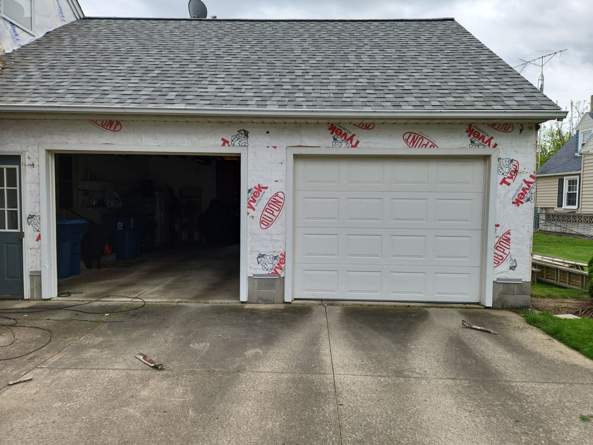 CertainTeed Restoration, Color, Midnight by Eagle Eye Roofing