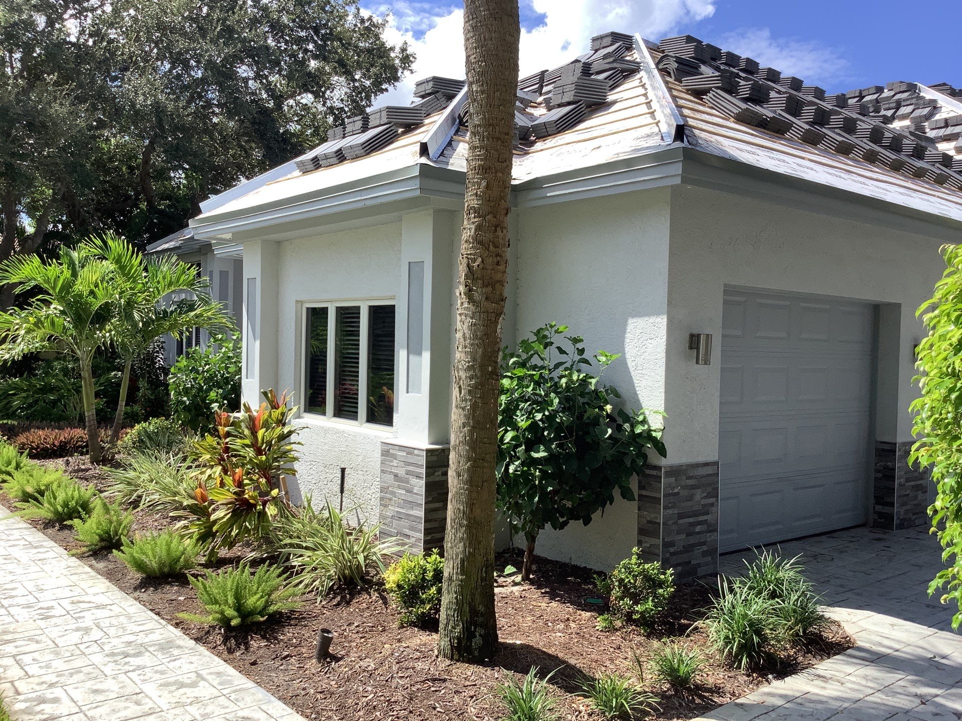 7-Inch Seamless Gutters Installation for Heavy Rain in Bonita Springs FL by Gutter Professors
